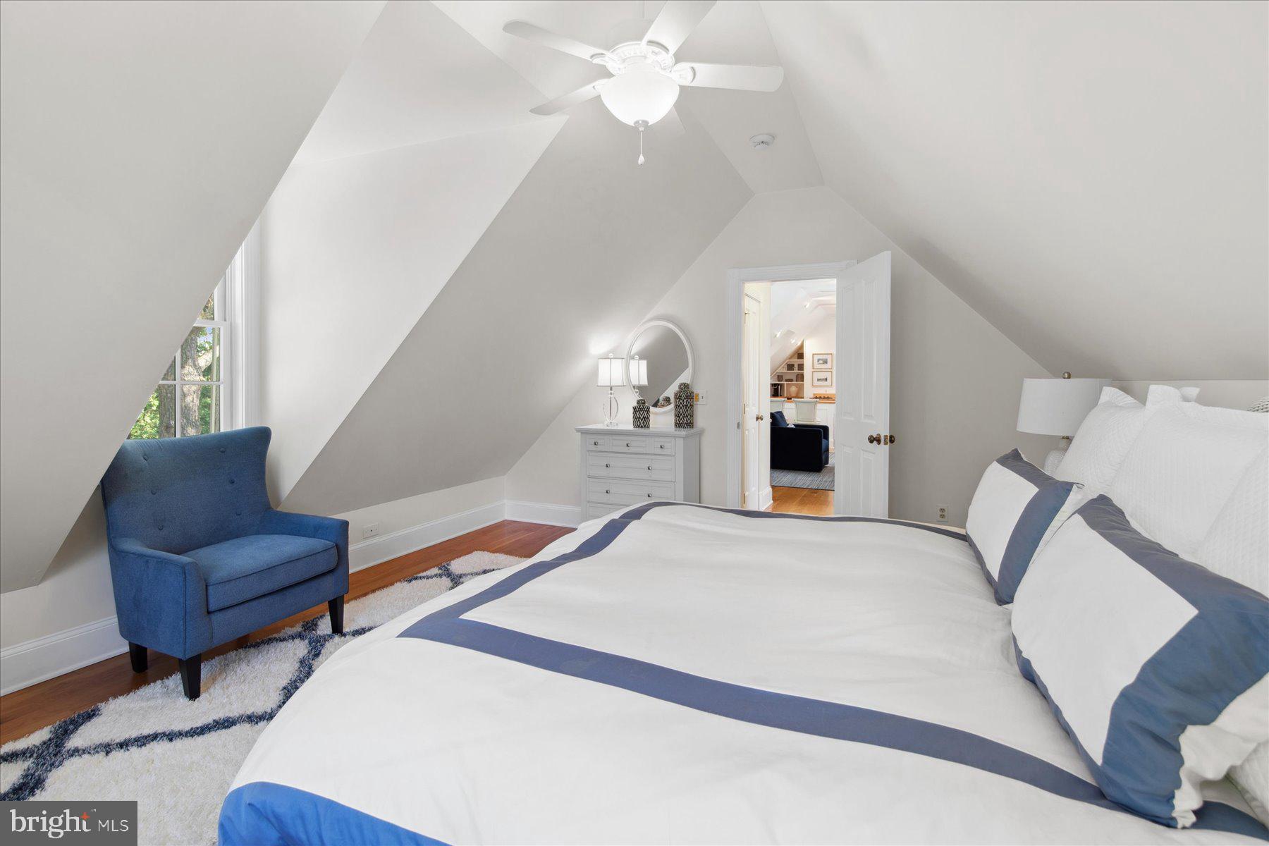 ROYAL OAK - Residential