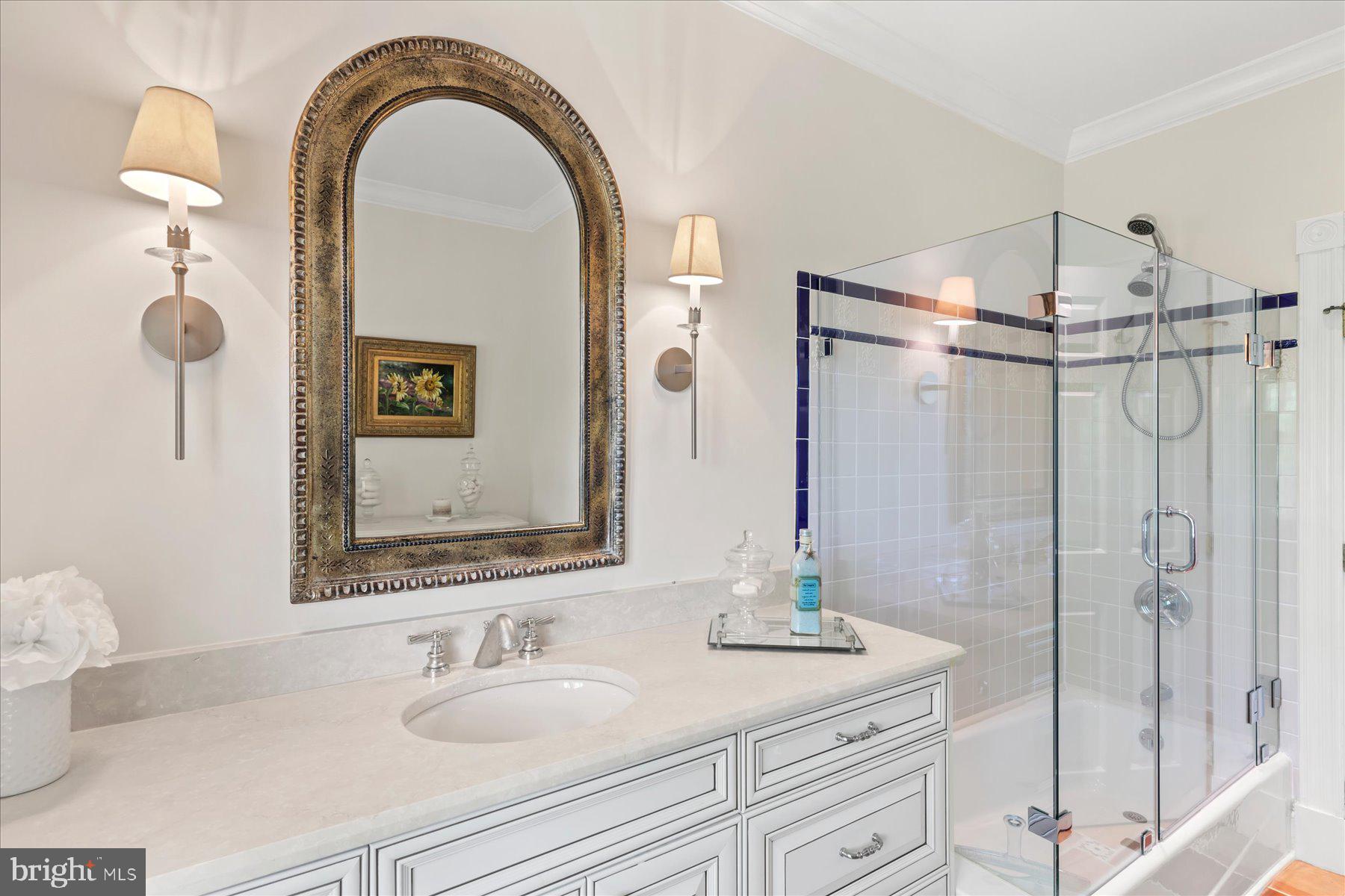 ROYAL OAK - Residential