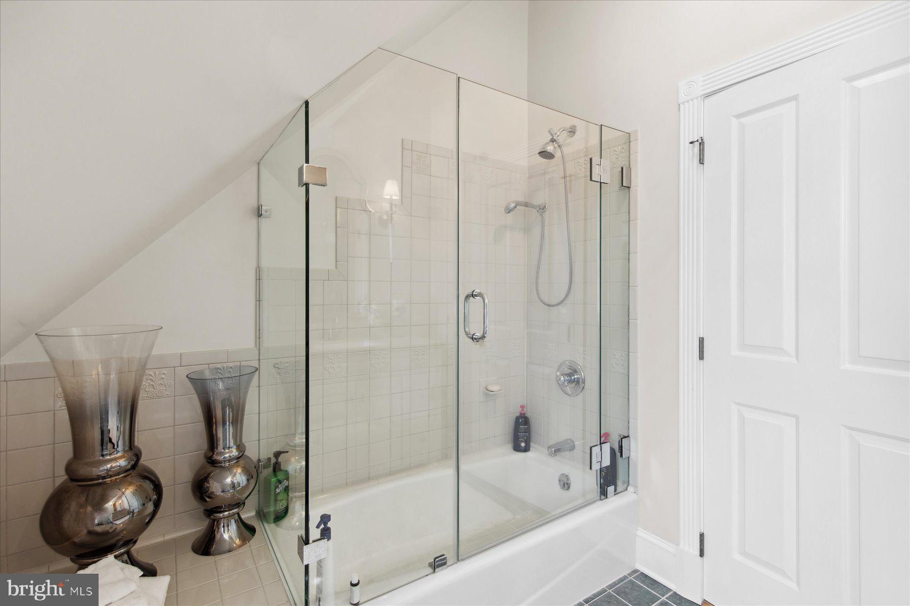 ROYAL OAK - Residential