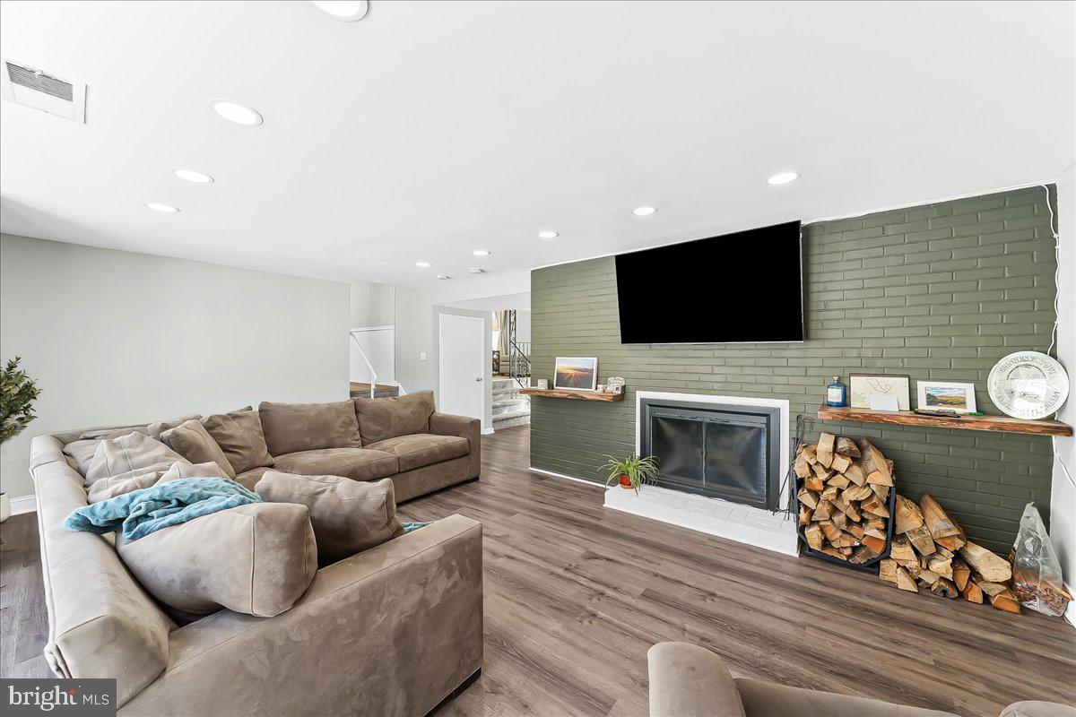 WOODBROOK - Residential