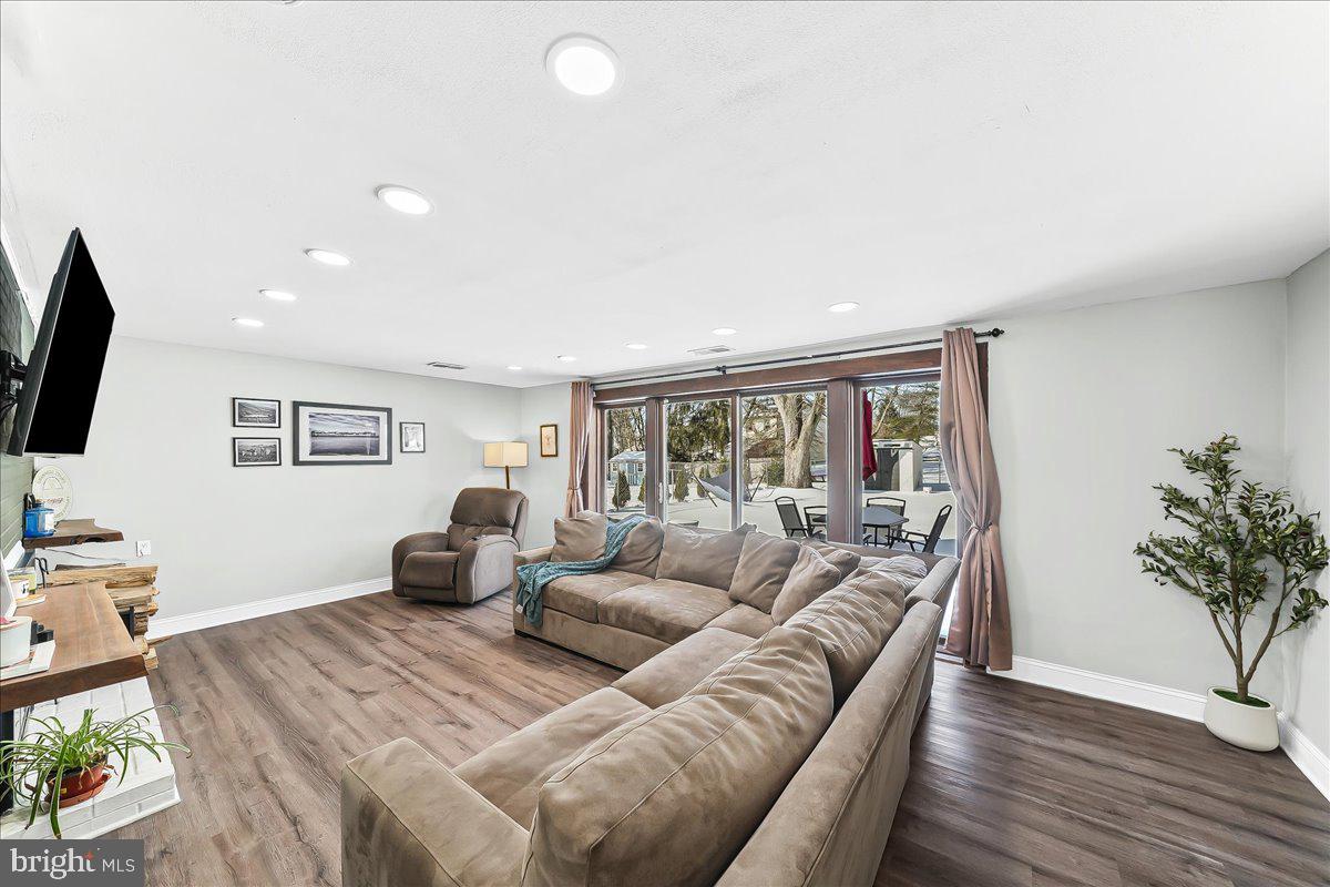 WOODBROOK - Residential