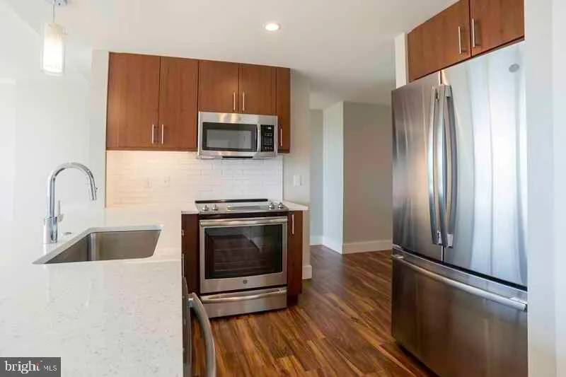 2200 Benjamin Franklin Parkway Unit W1712, Philadelphia, PA 19130