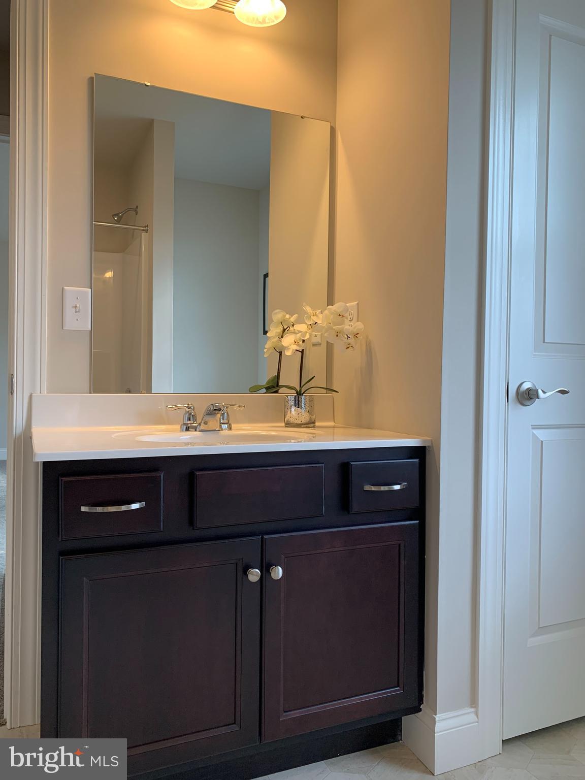 WOODLAND HILLS - Residential