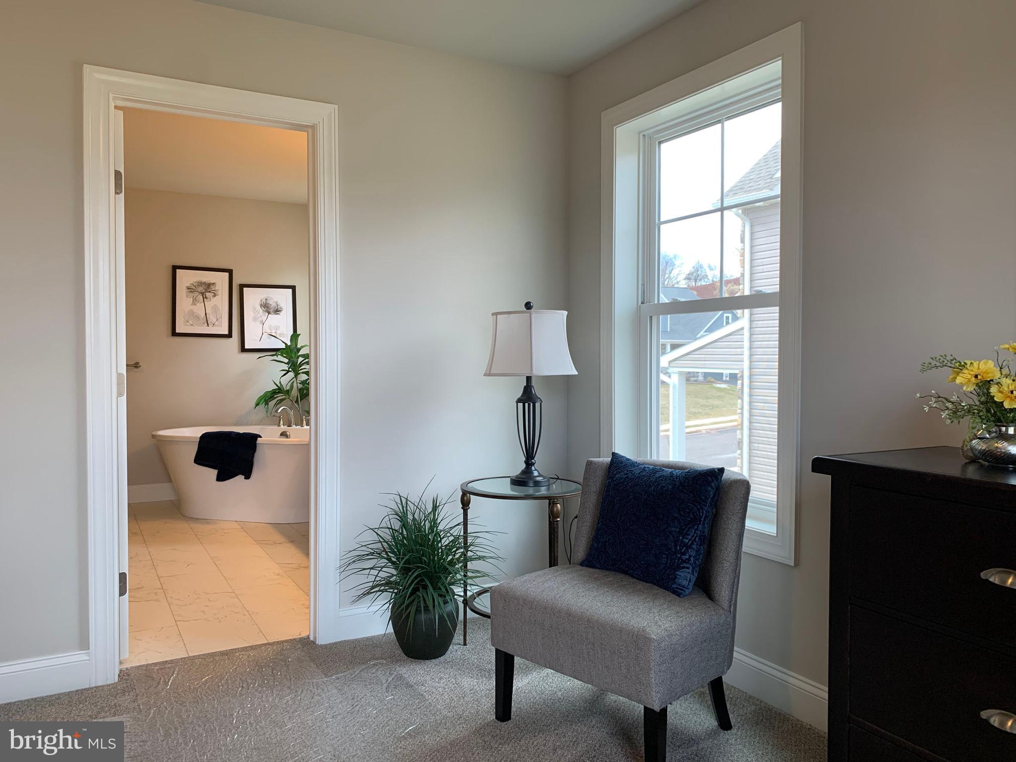 WOODLAND HILLS - Residential