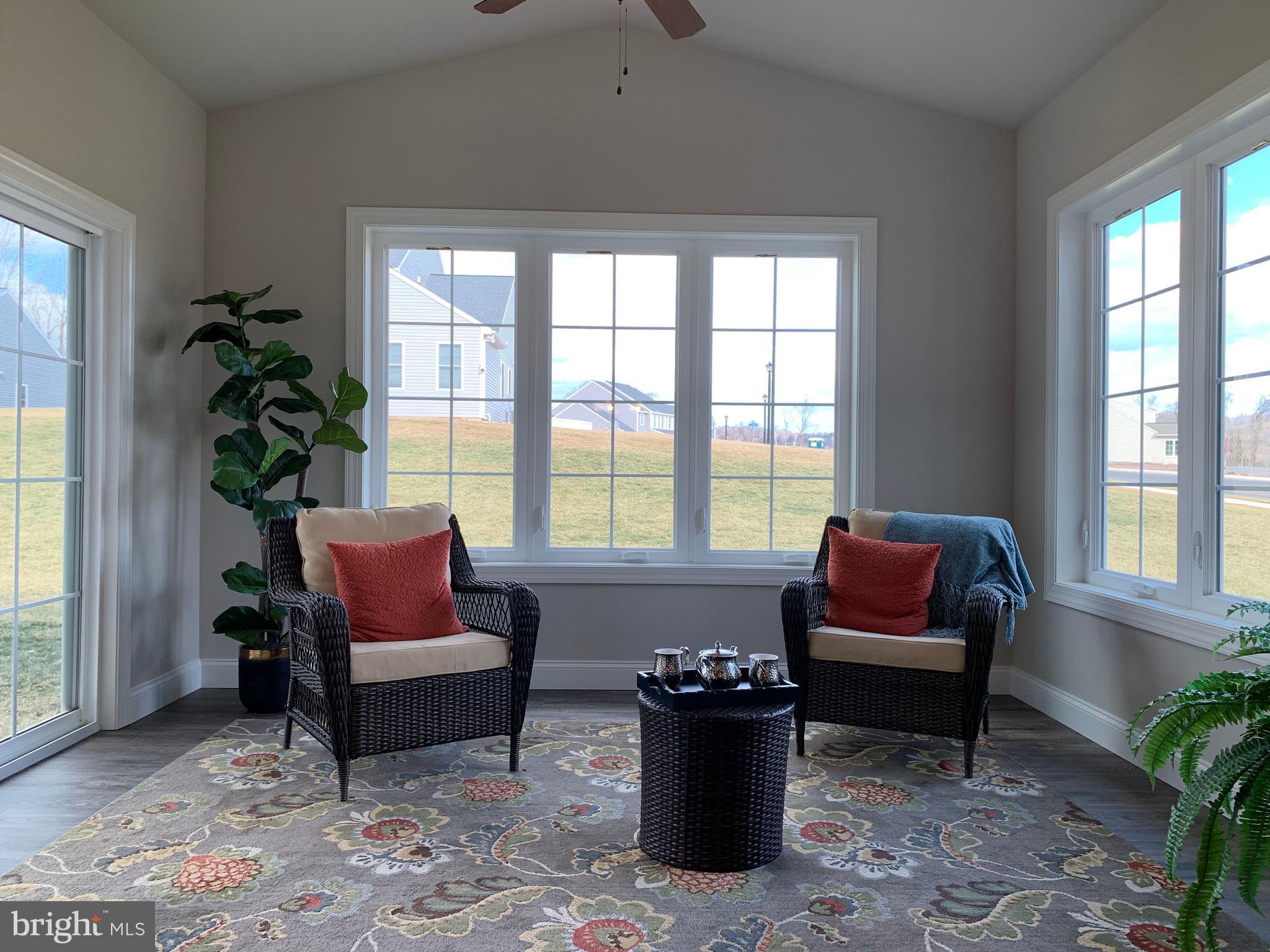 WOODLAND HILLS - Residential