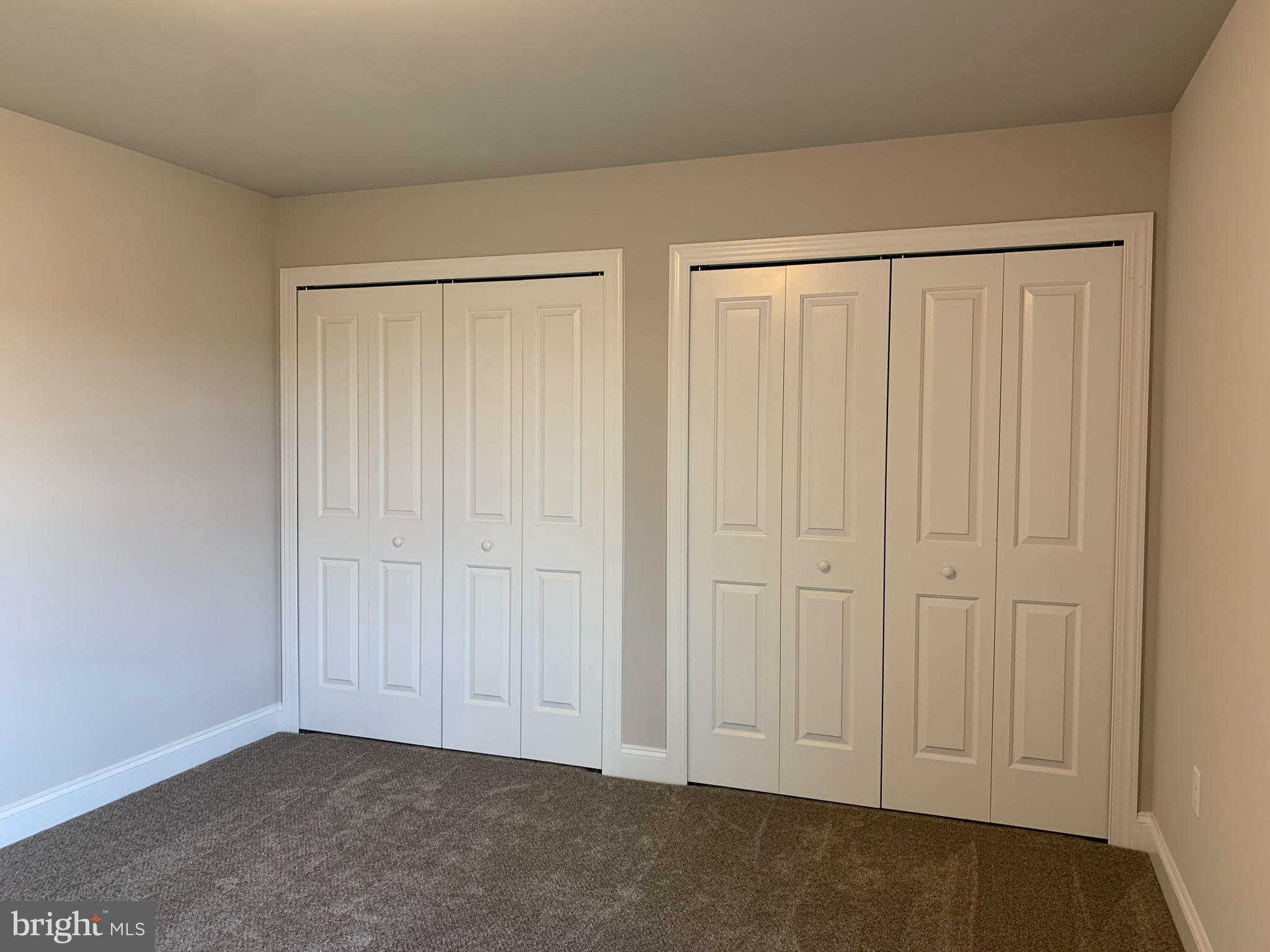 WOODLAND HILLS - Residential