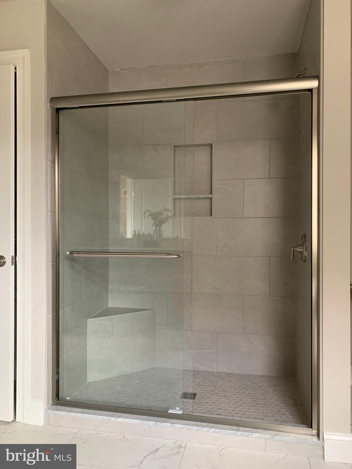 WOODLAND HILLS - Residential