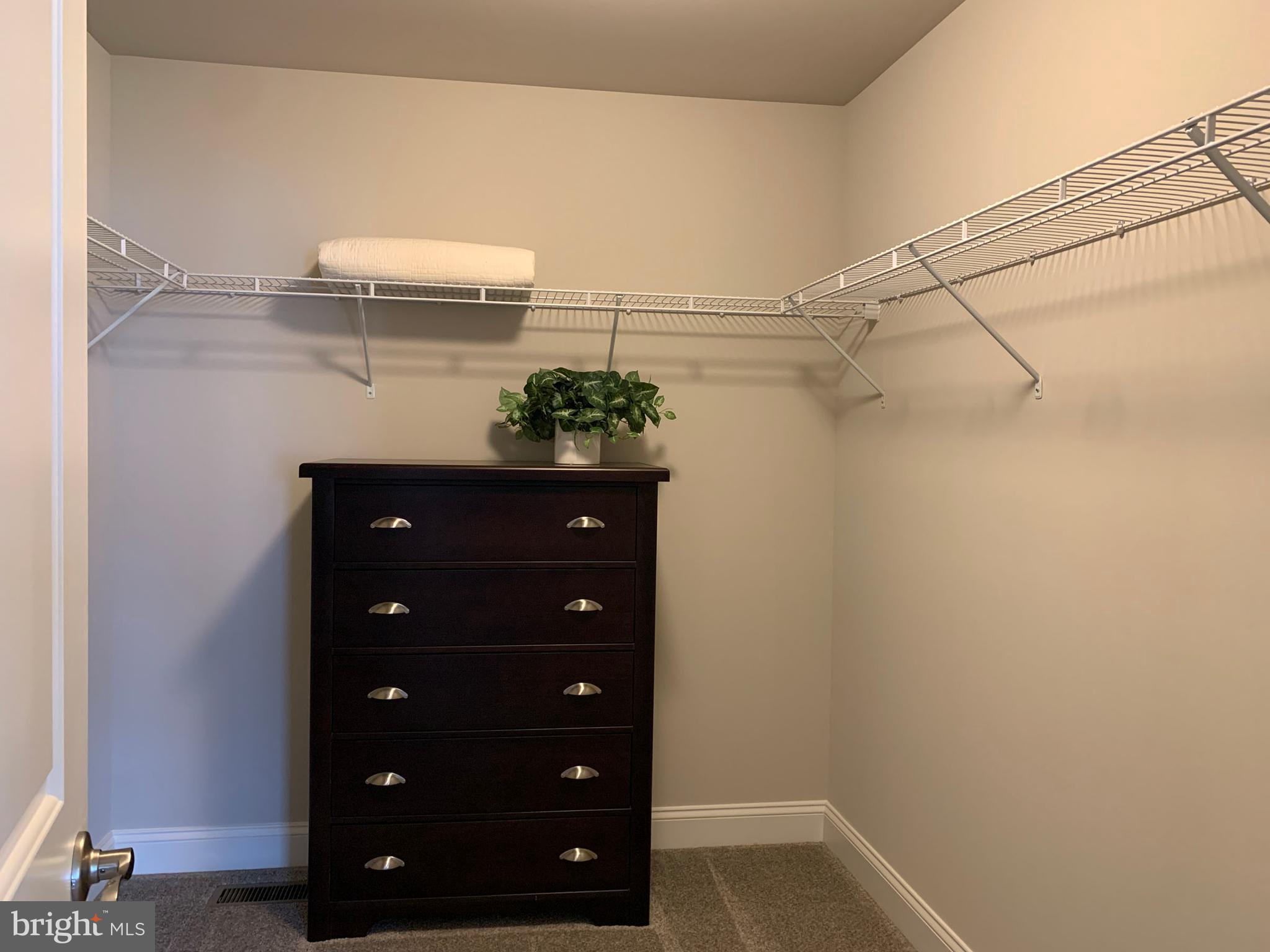 WOODLAND HILLS - Residential