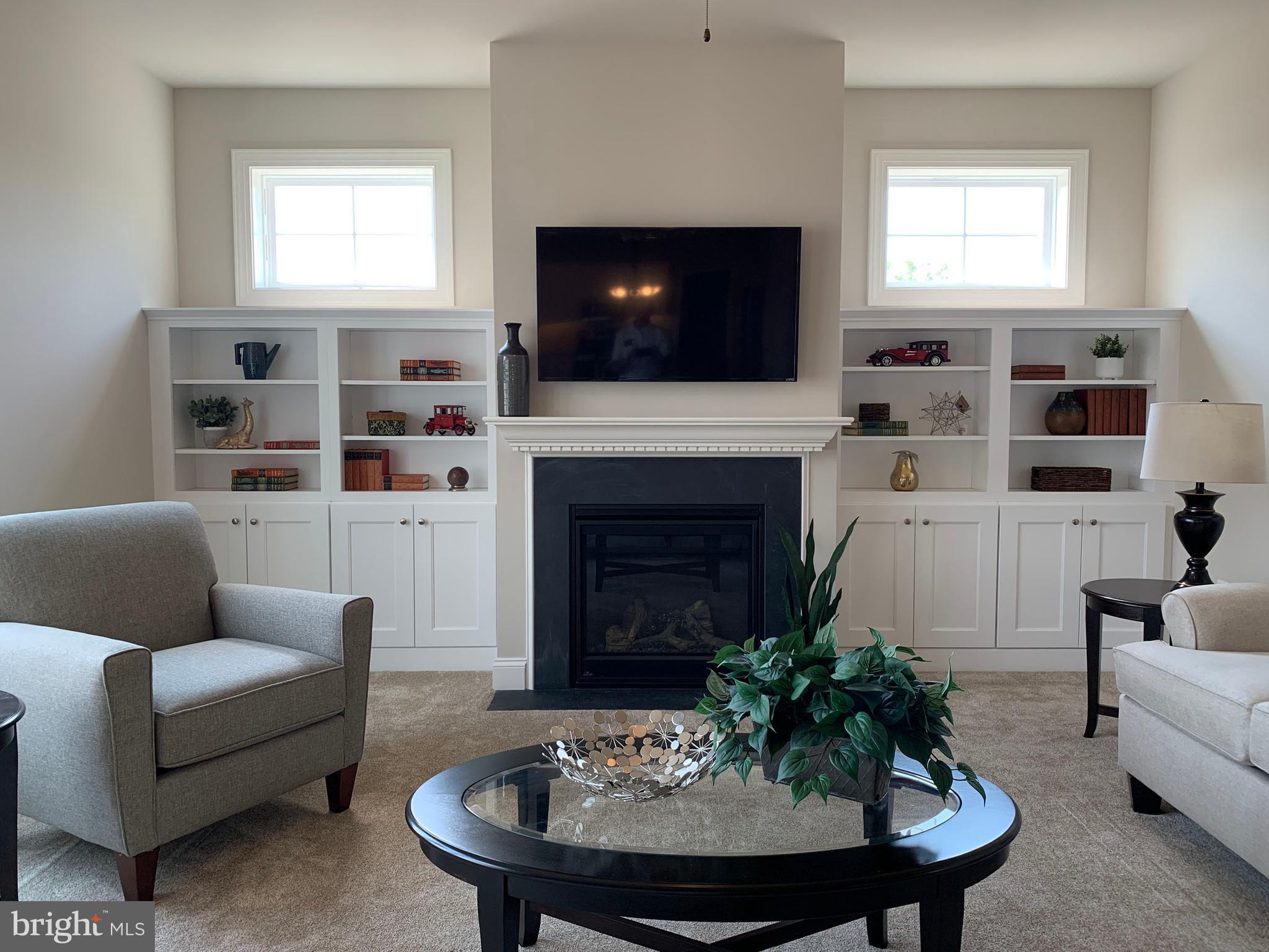 WOODLAND HILLS - Residential