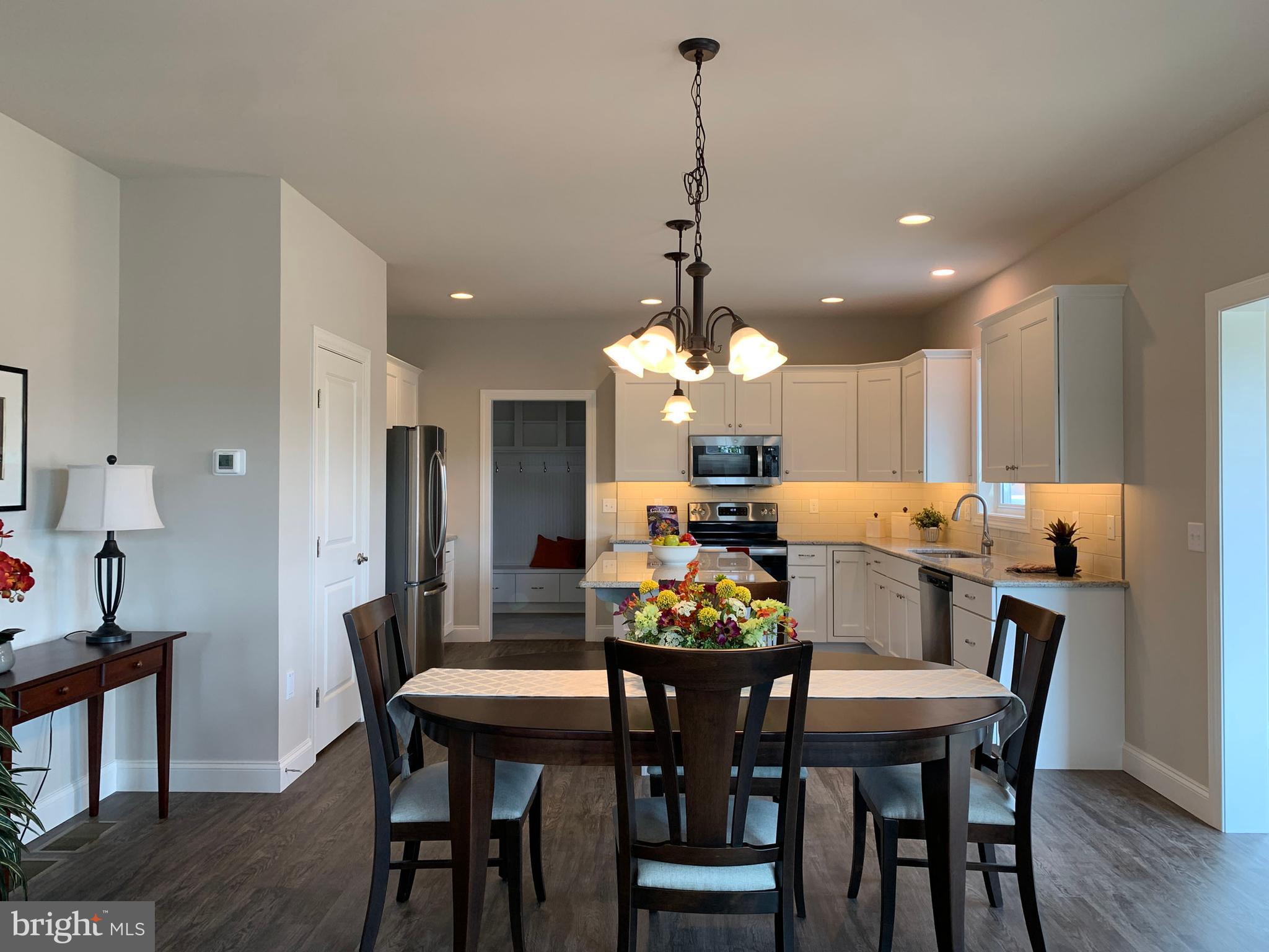 WOODLAND HILLS - Residential