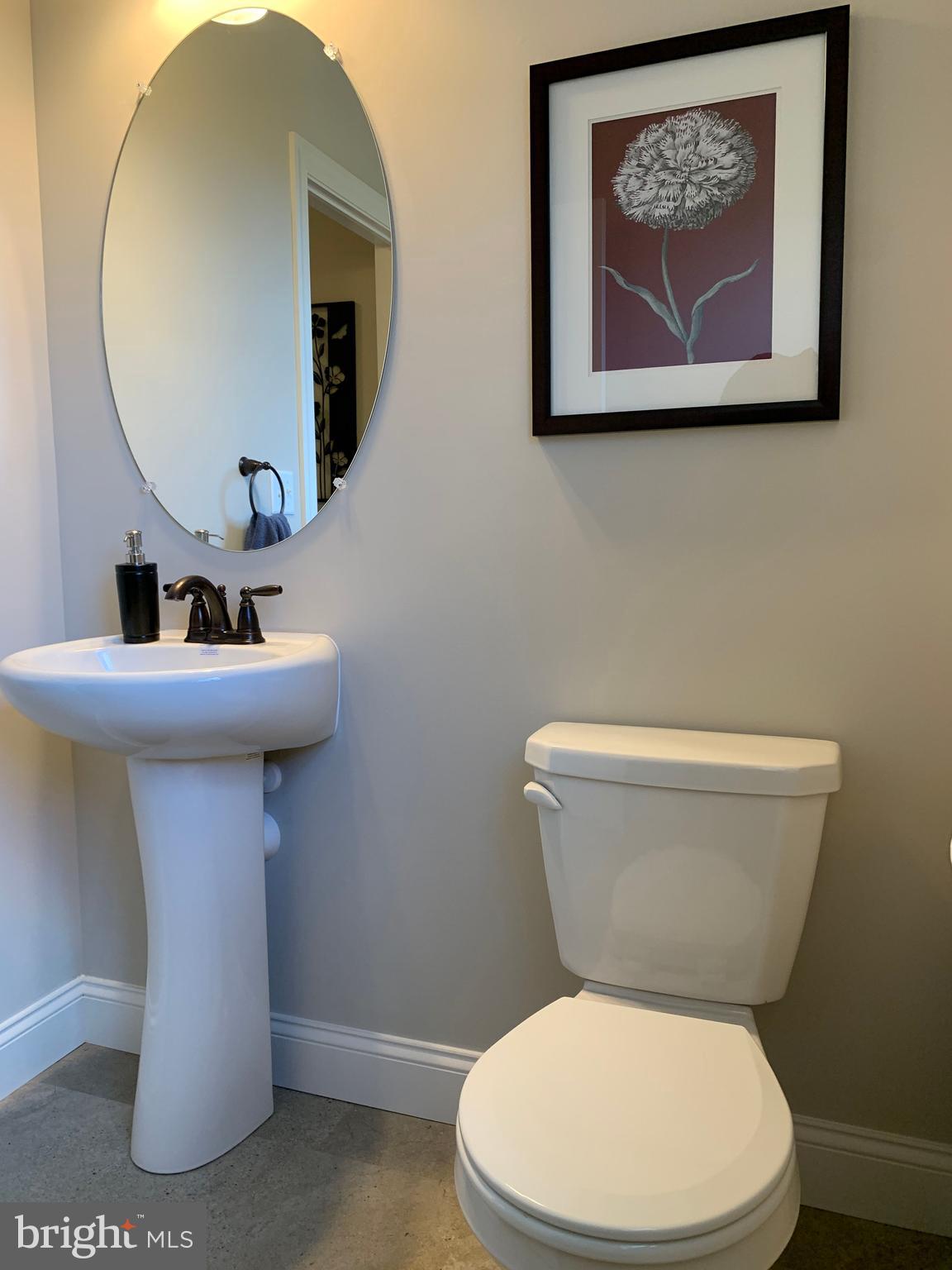 WOODLAND HILLS - Residential