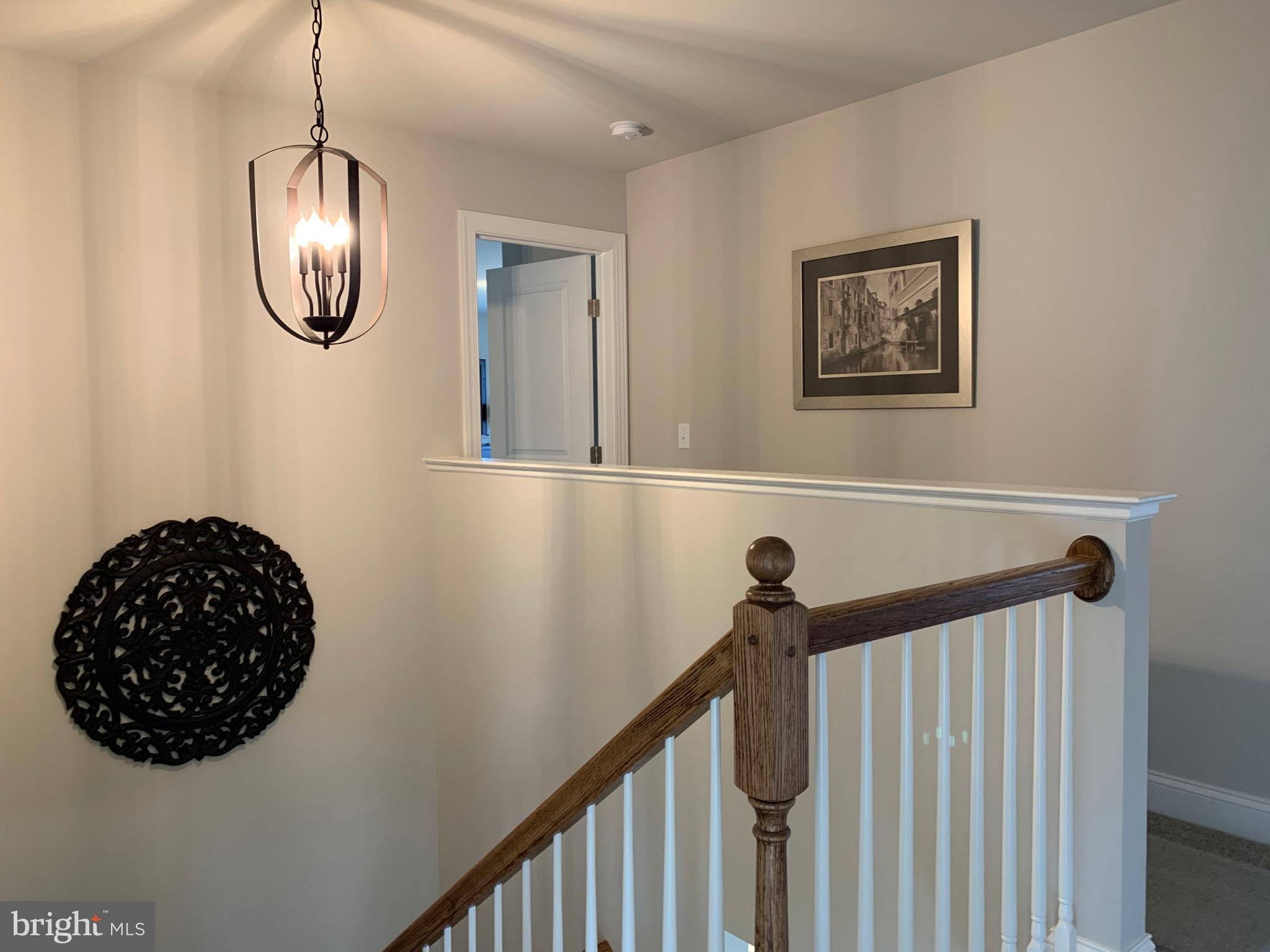 WOODLAND HILLS - Residential