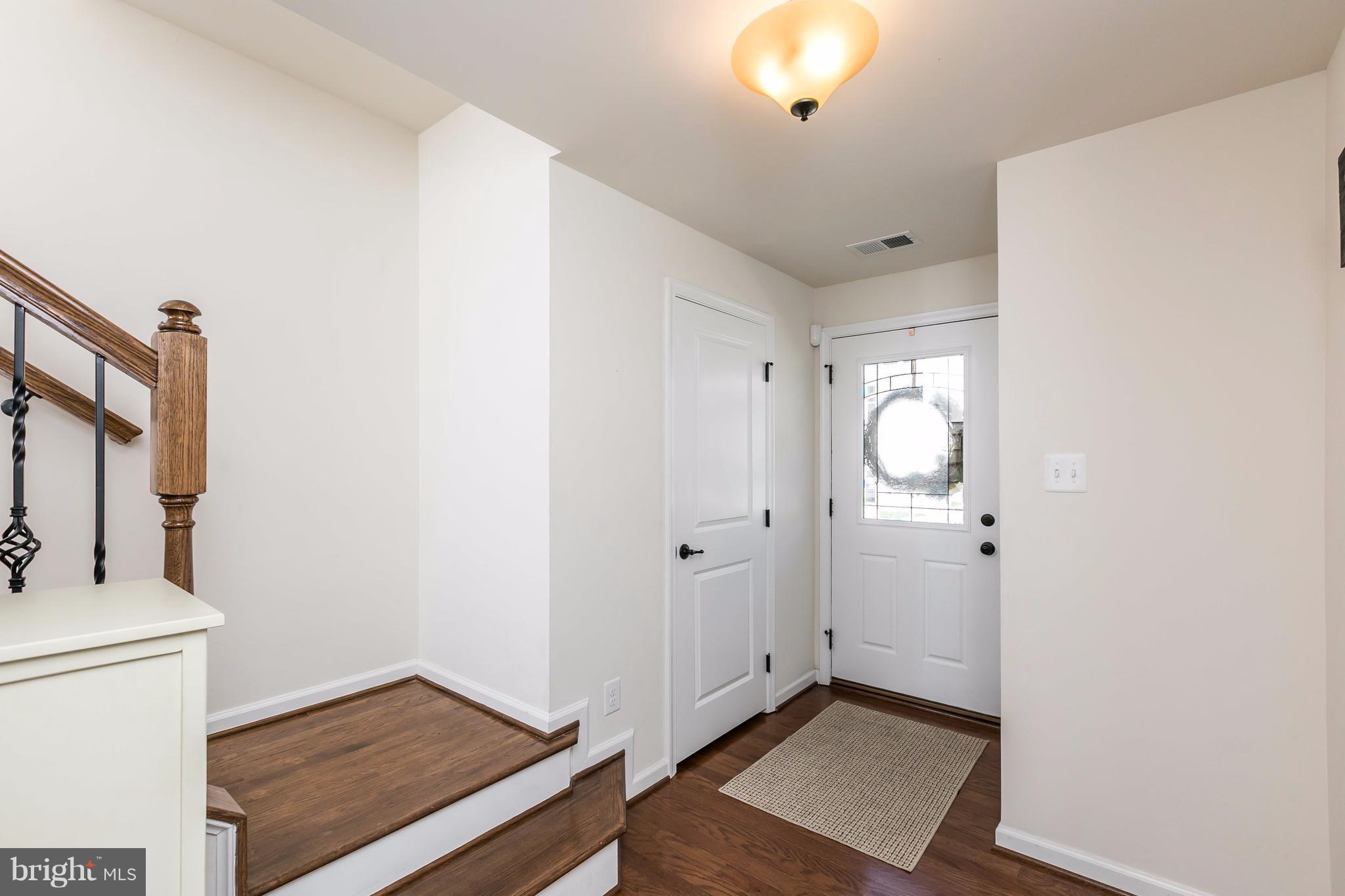 CREEKSIDE VILLAGE AT TANYARD SPRINGS - Residential Lease