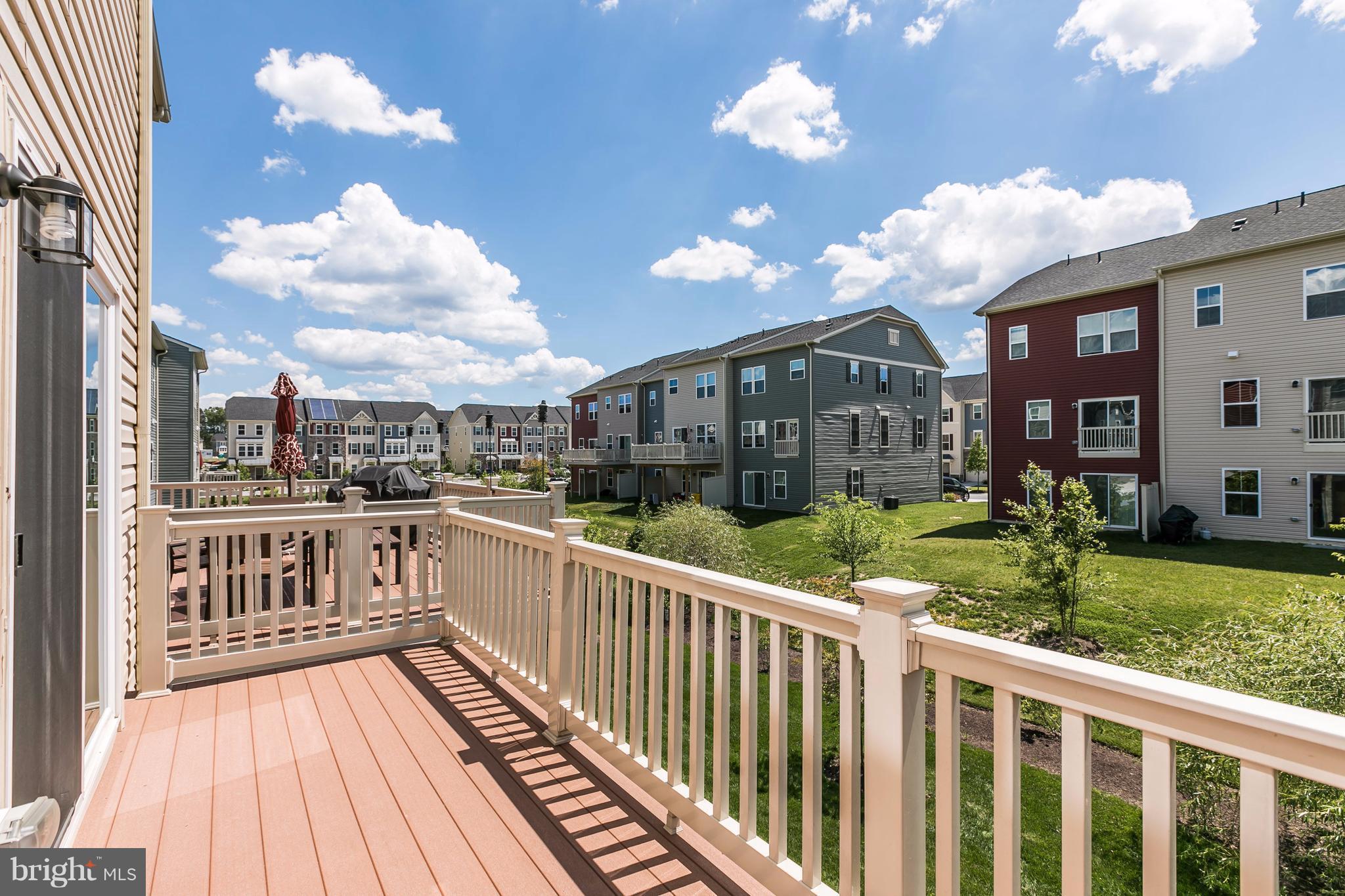 CREEKSIDE VILLAGE AT TANYARD SPRINGS - Residential Lease