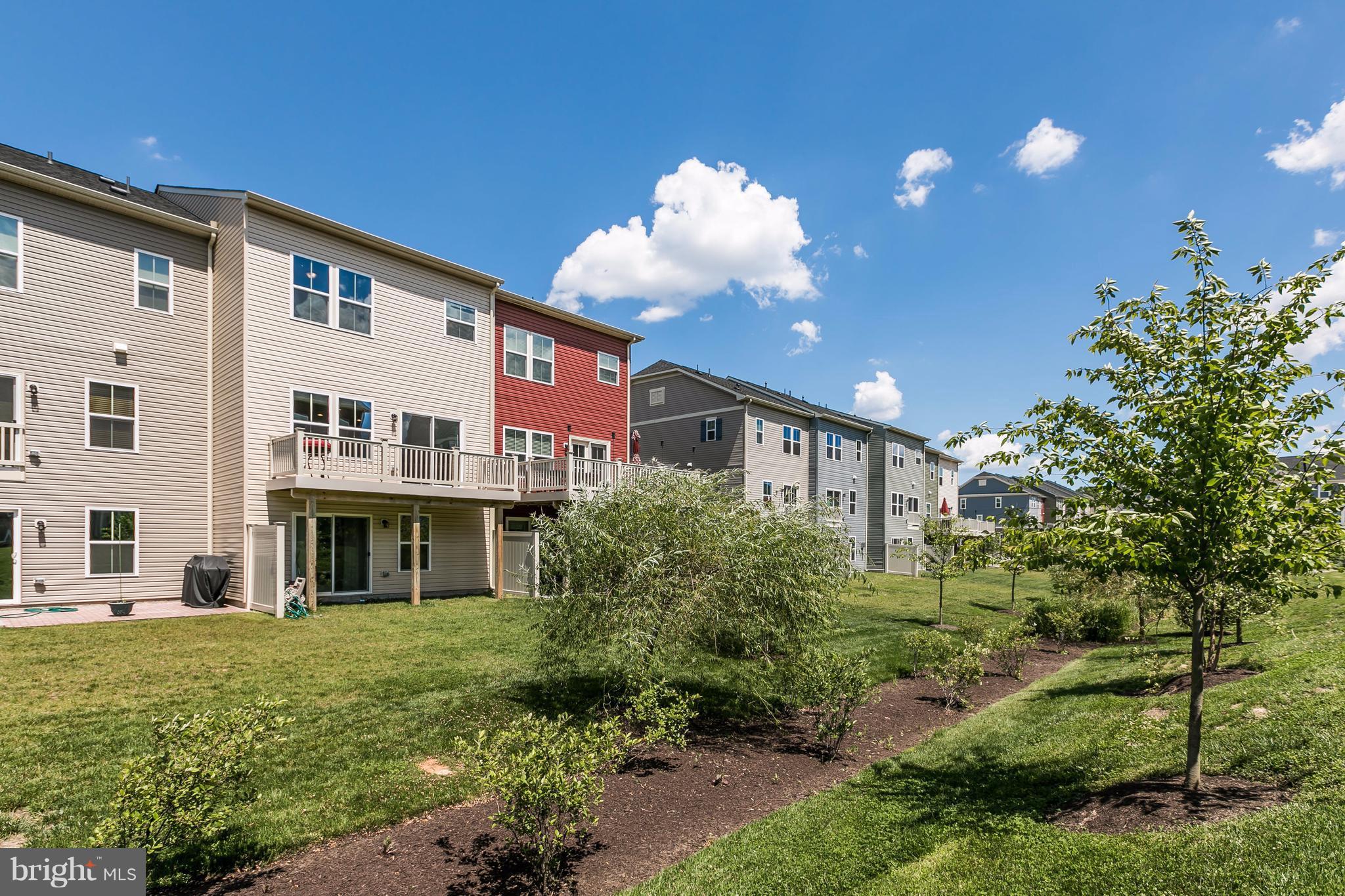 CREEKSIDE VILLAGE AT TANYARD SPRINGS - Residential Lease