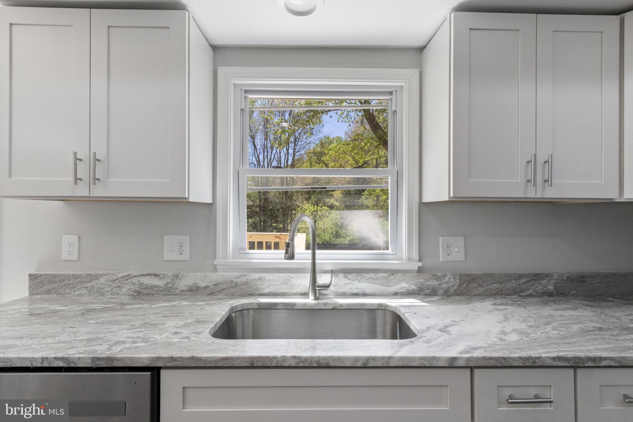 SHERATON HILLS - Residential