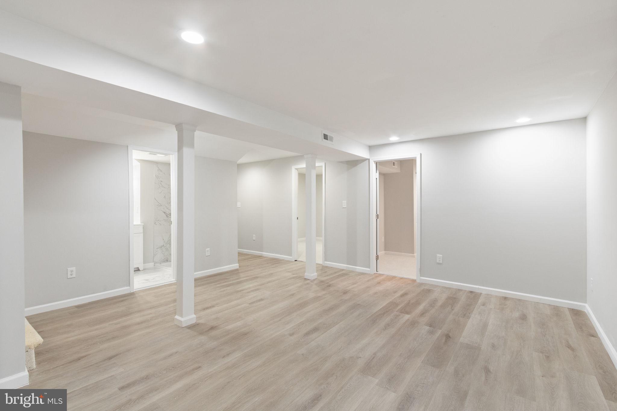 SHERATON HILLS - Residential