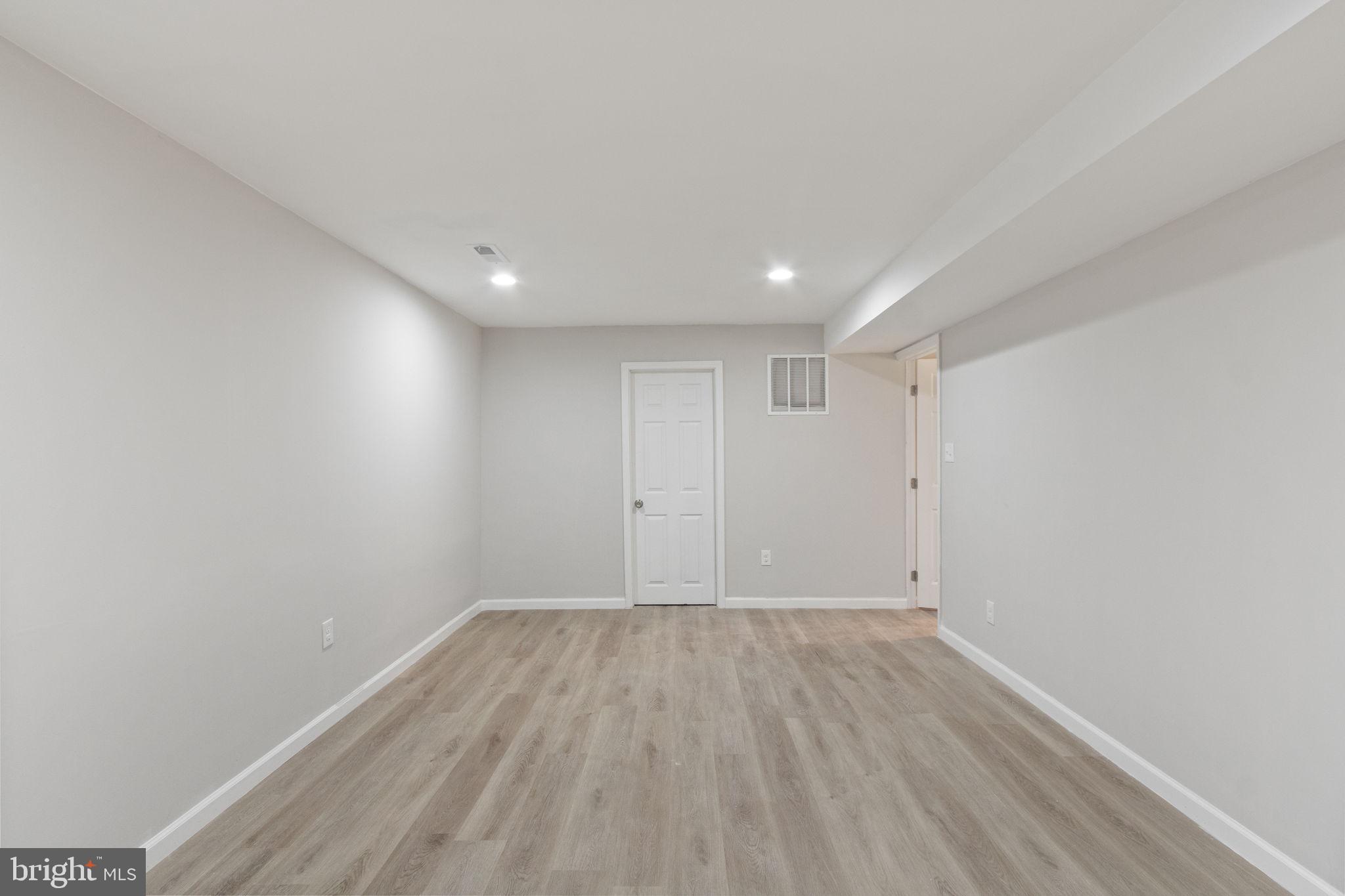 SHERATON HILLS - Residential