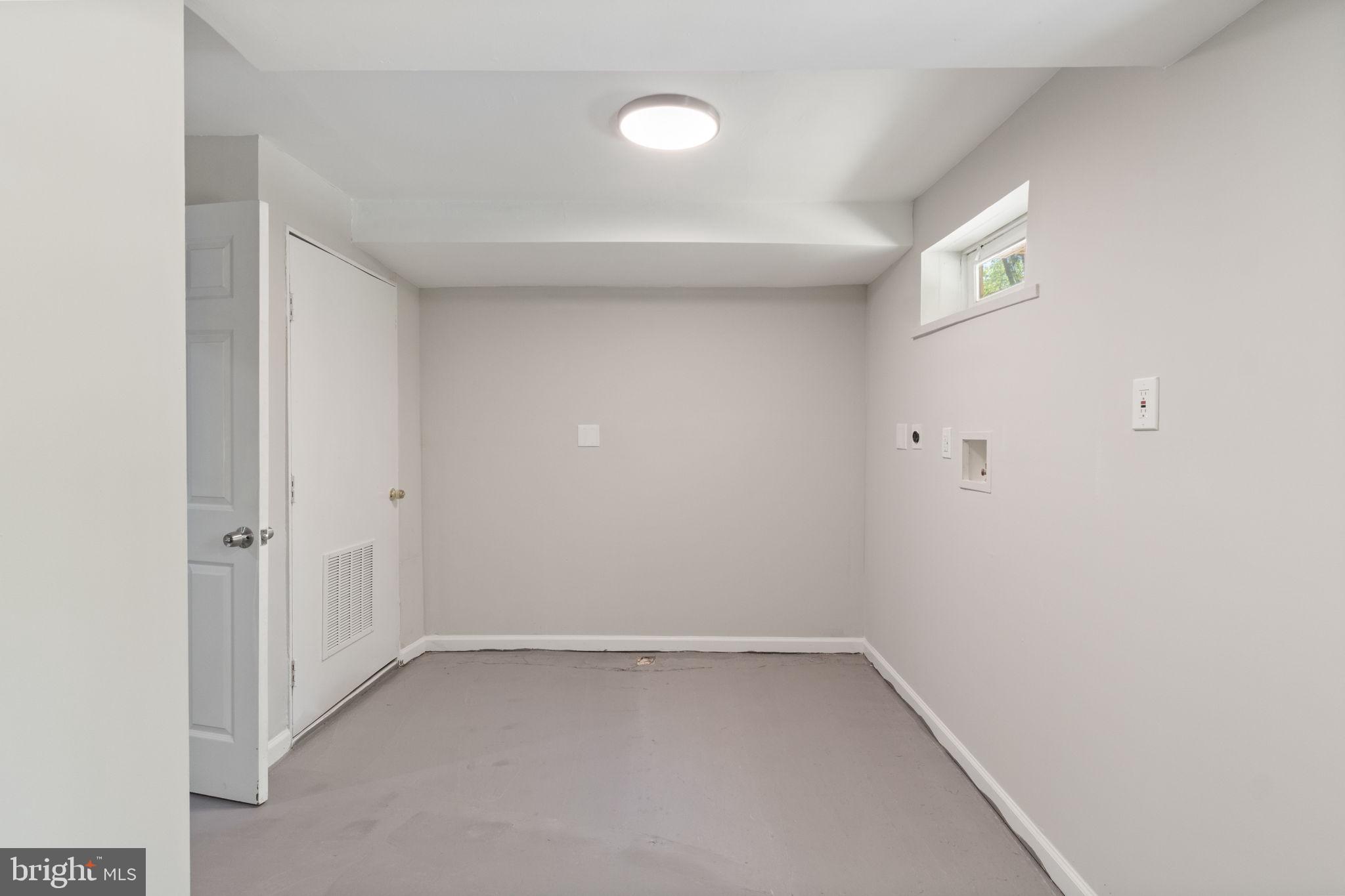 SHERATON HILLS - Residential