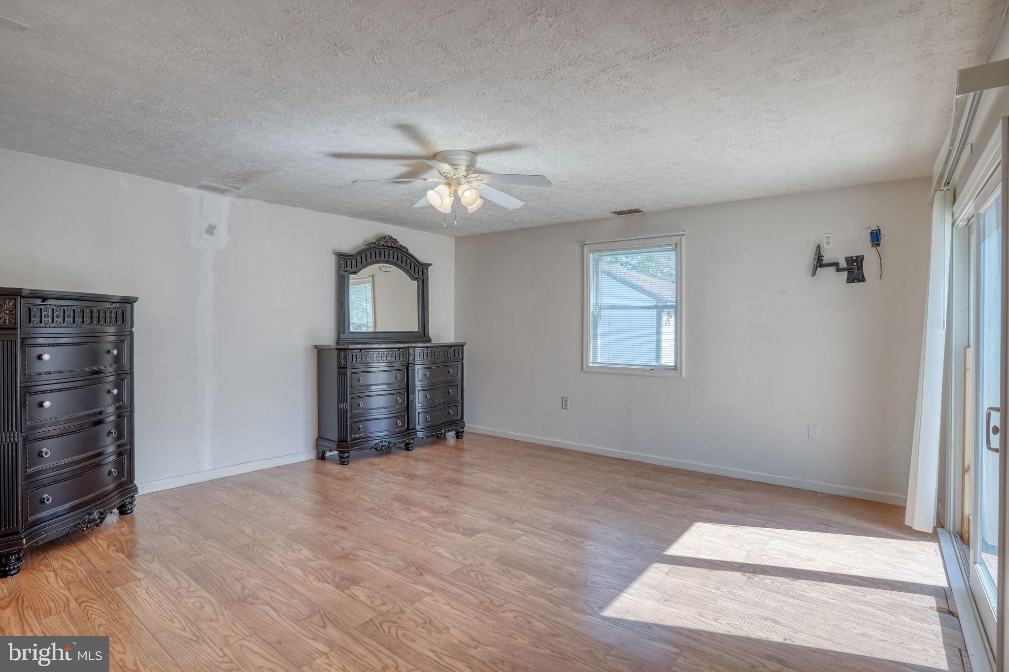 MEADOWVIEW - Residential