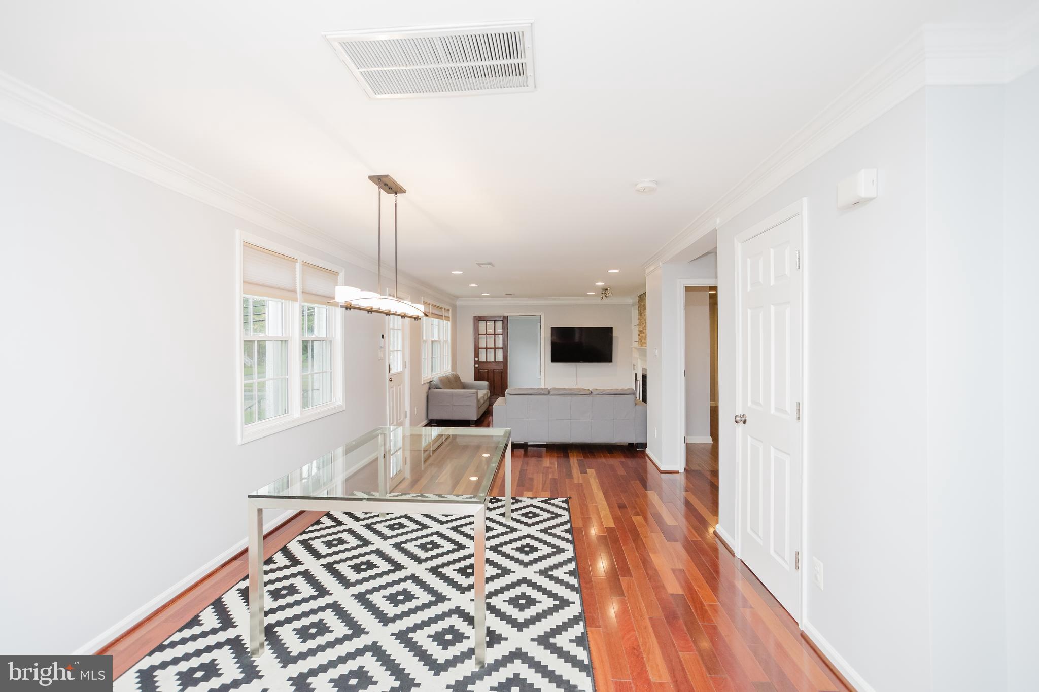 GUNDERVALE - Residential Lease