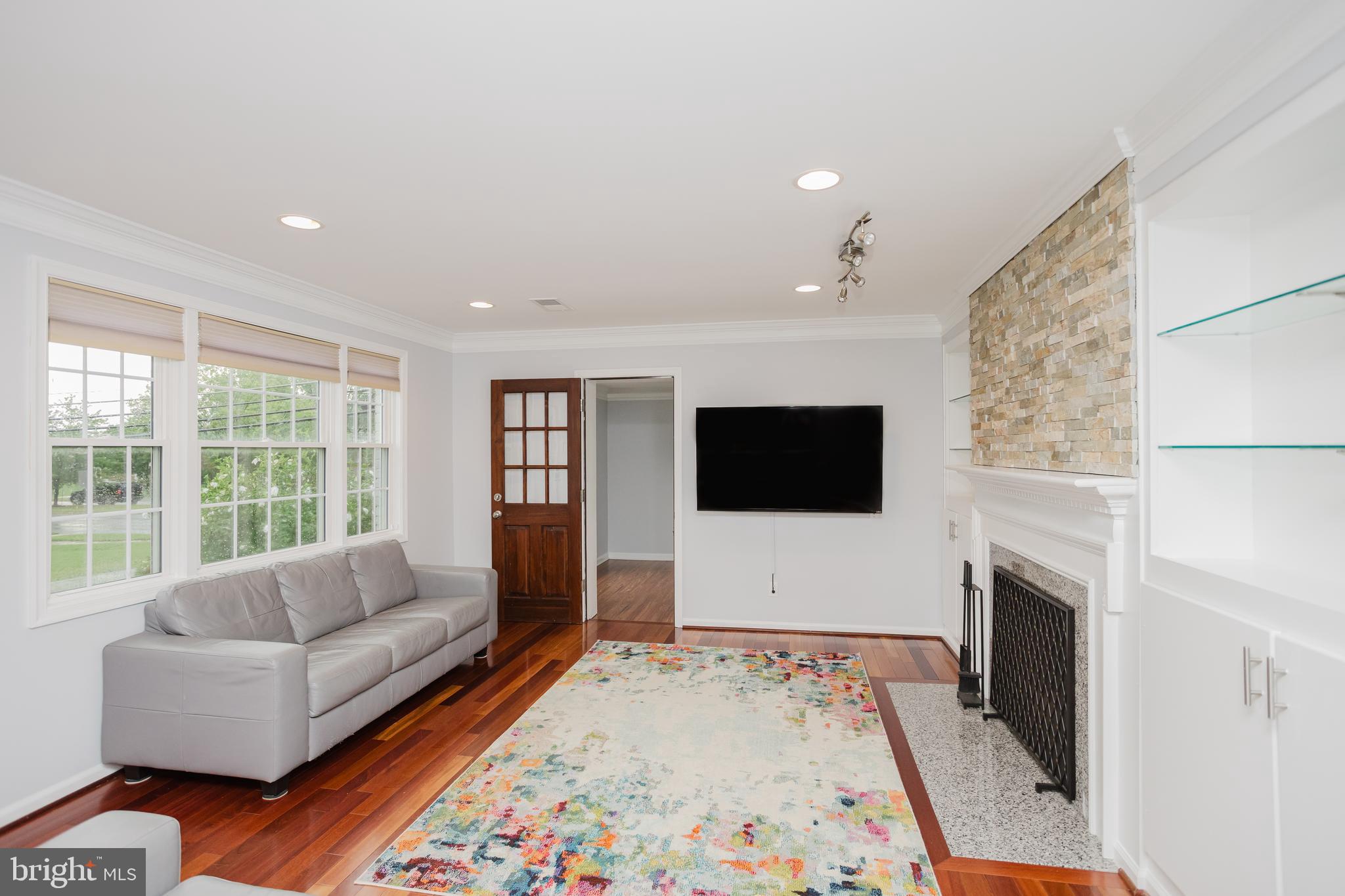 GUNDERVALE - Residential Lease