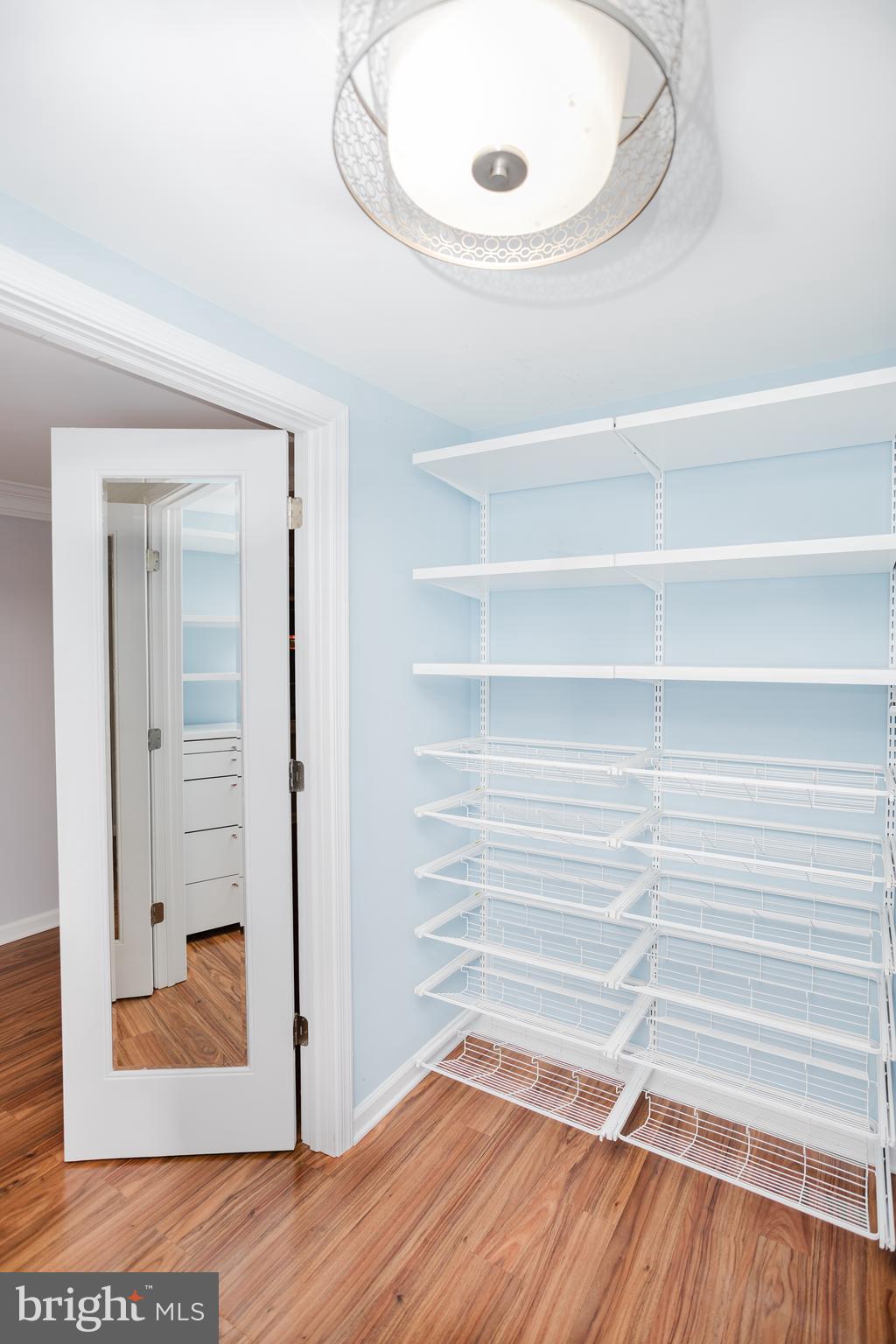 GUNDERVALE - Residential Lease