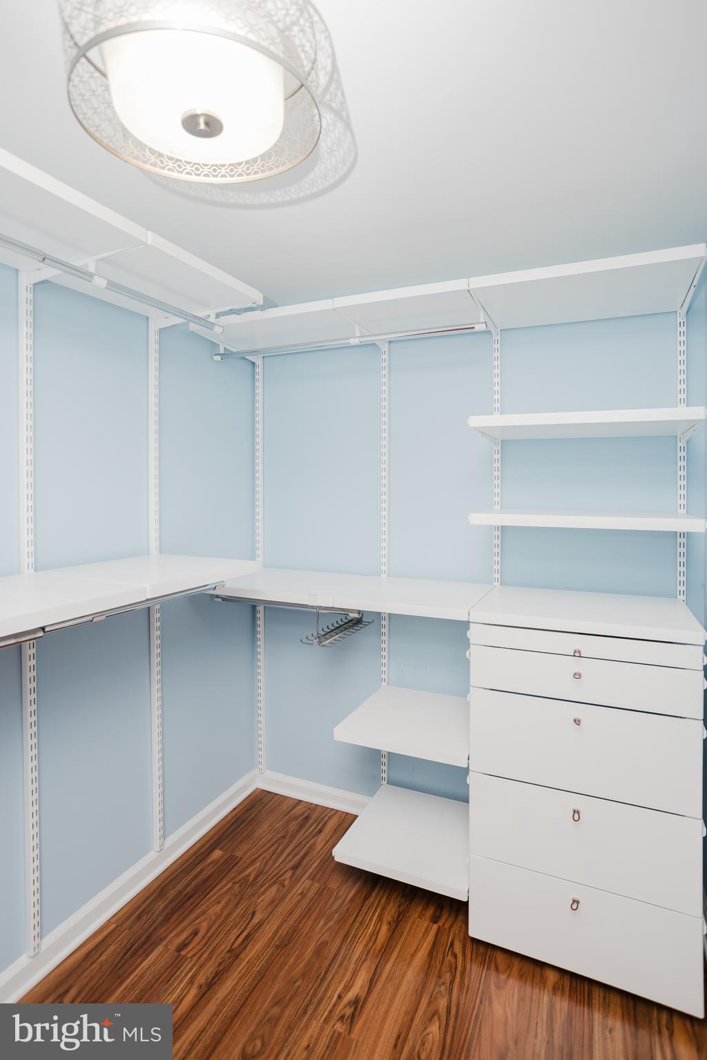 GUNDERVALE - Residential Lease