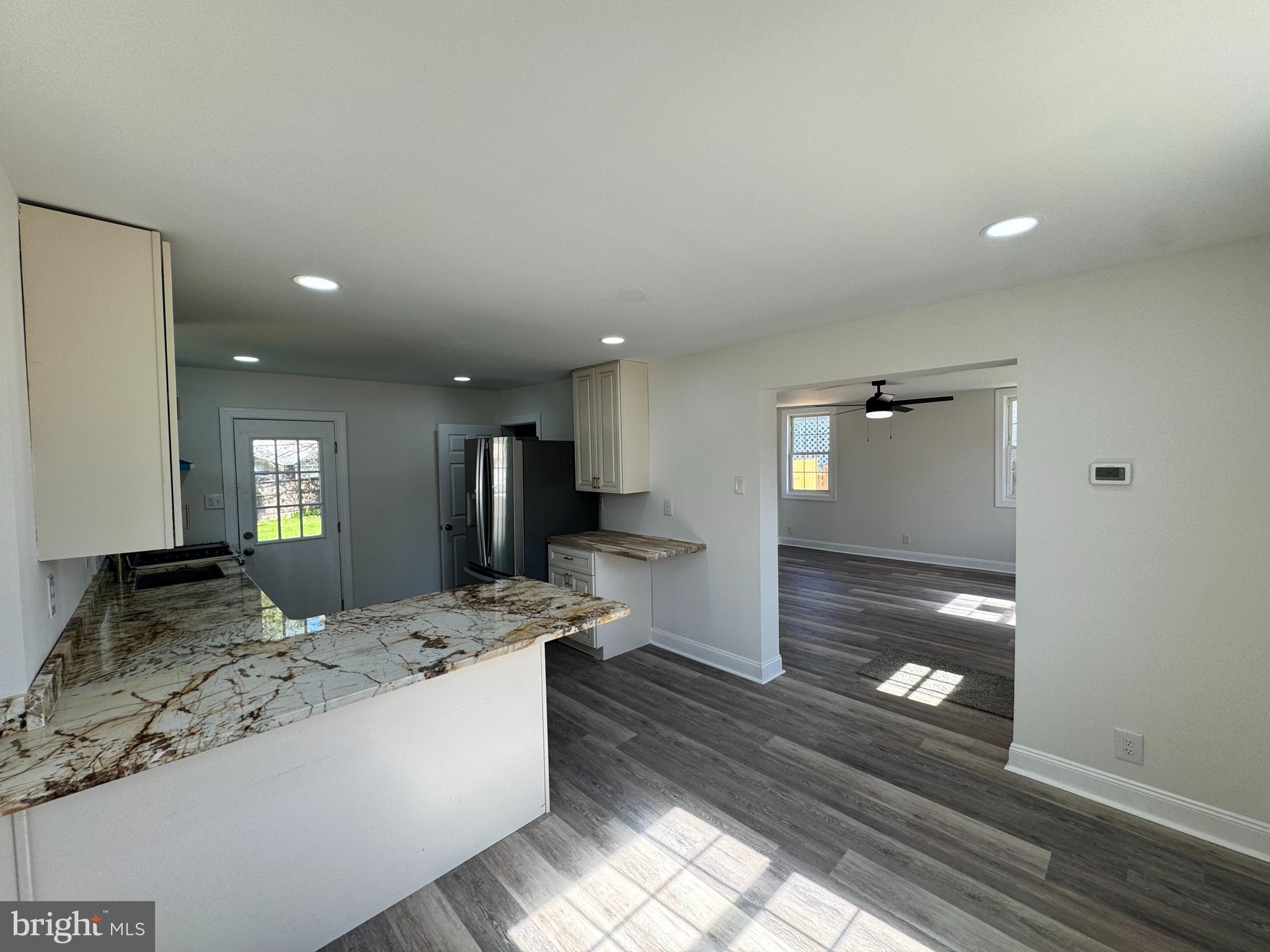 COLLINS PARK - Residential