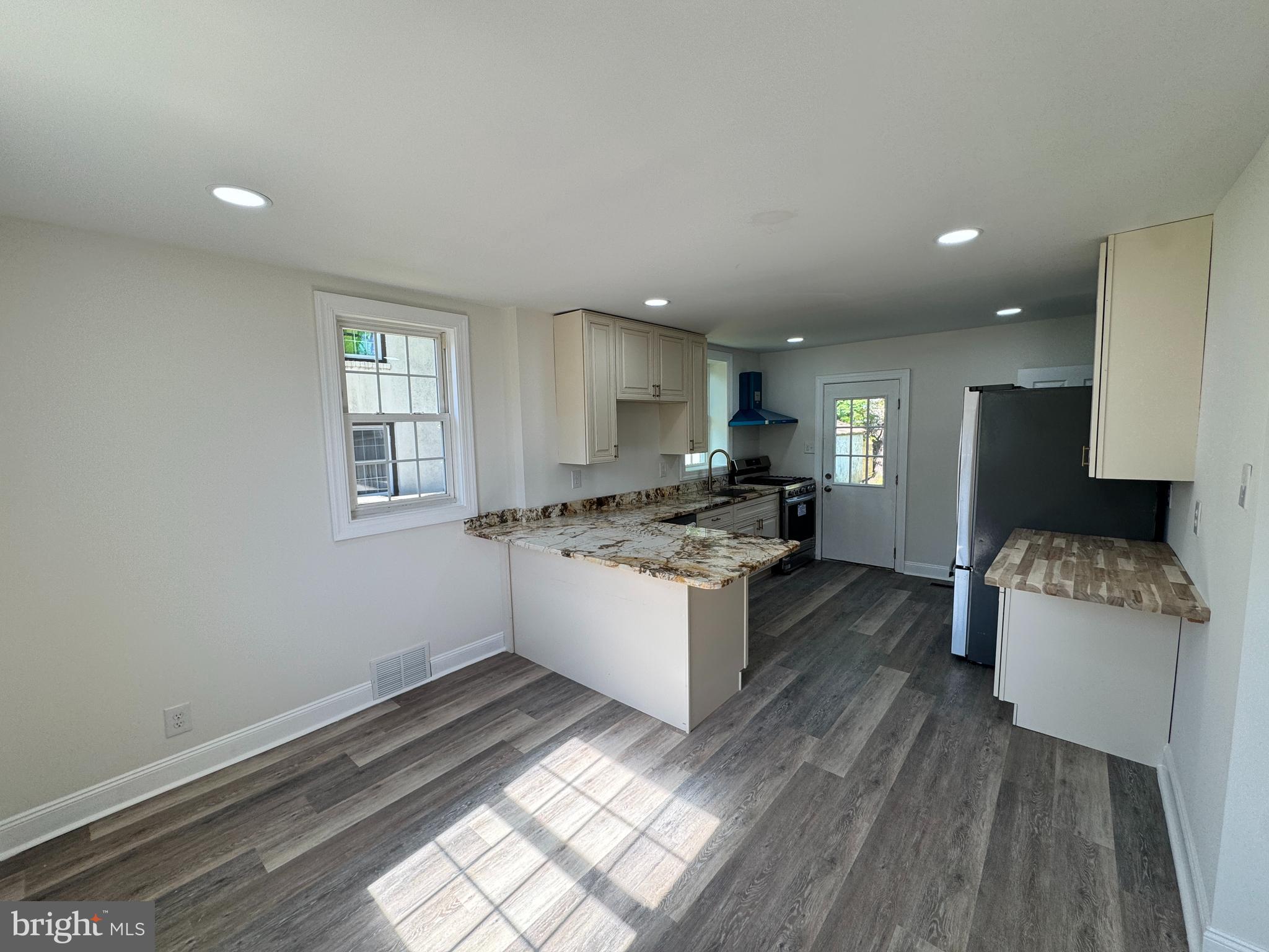 COLLINS PARK - Residential