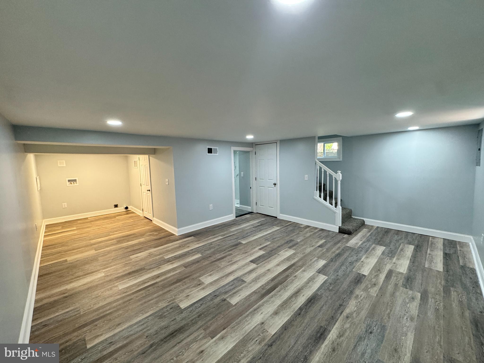 COLLINS PARK - Residential