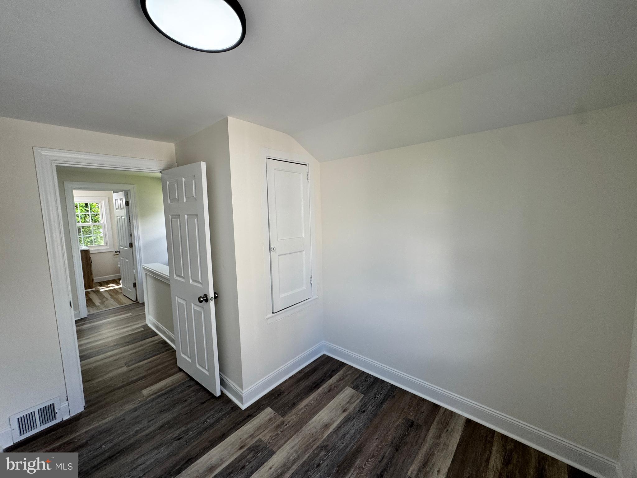 COLLINS PARK - Residential