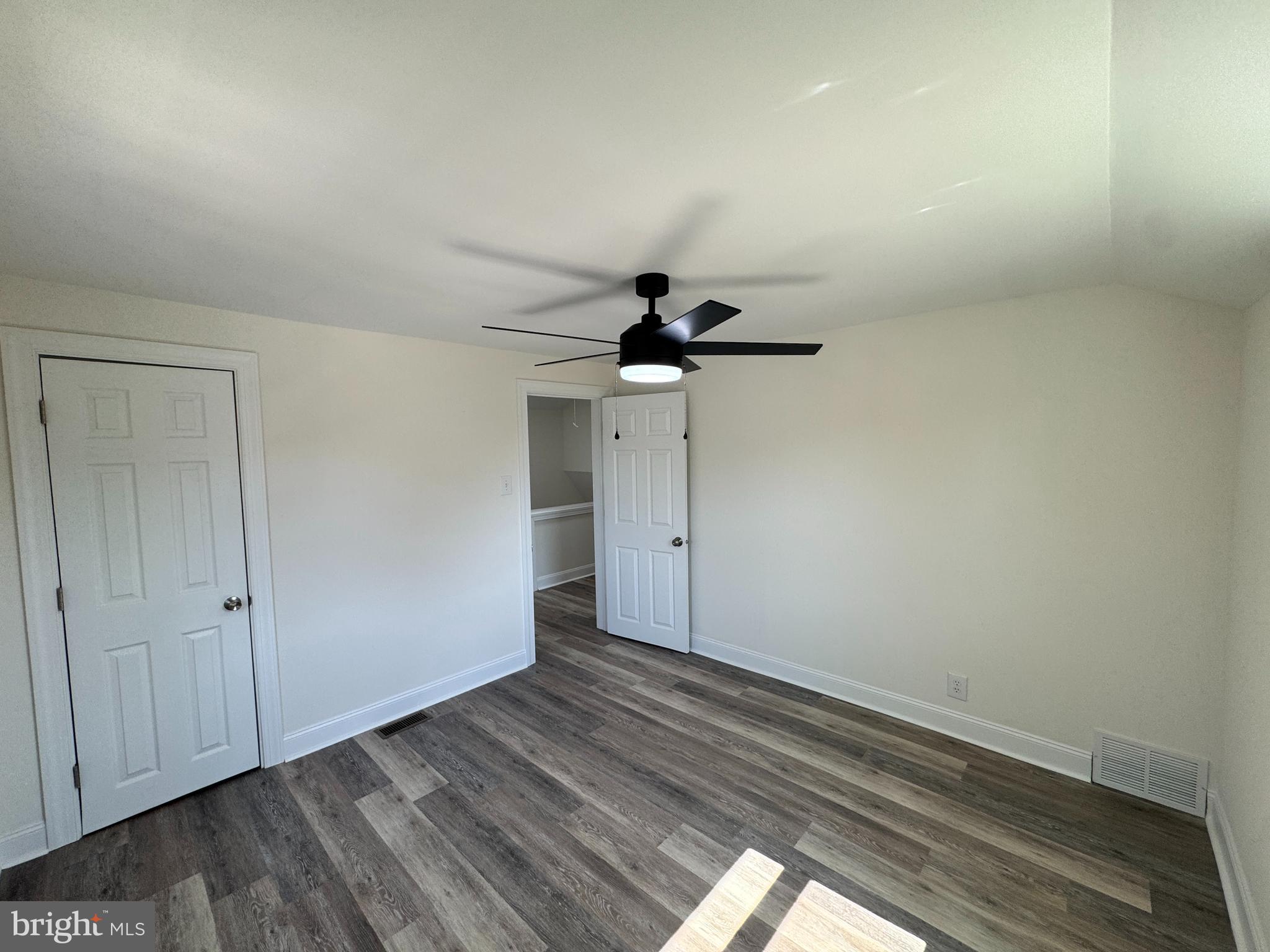 COLLINS PARK - Residential