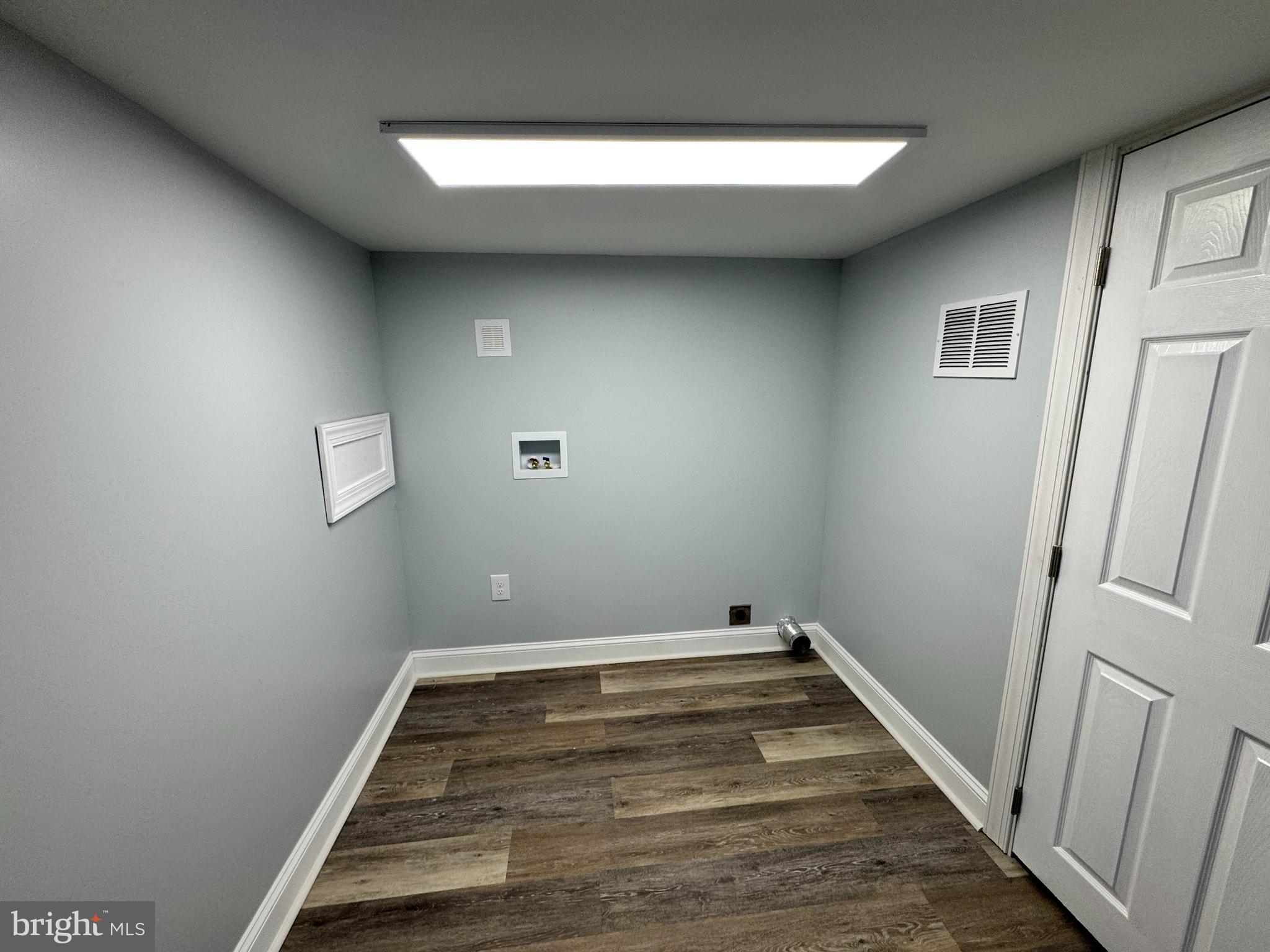 COLLINS PARK - Residential