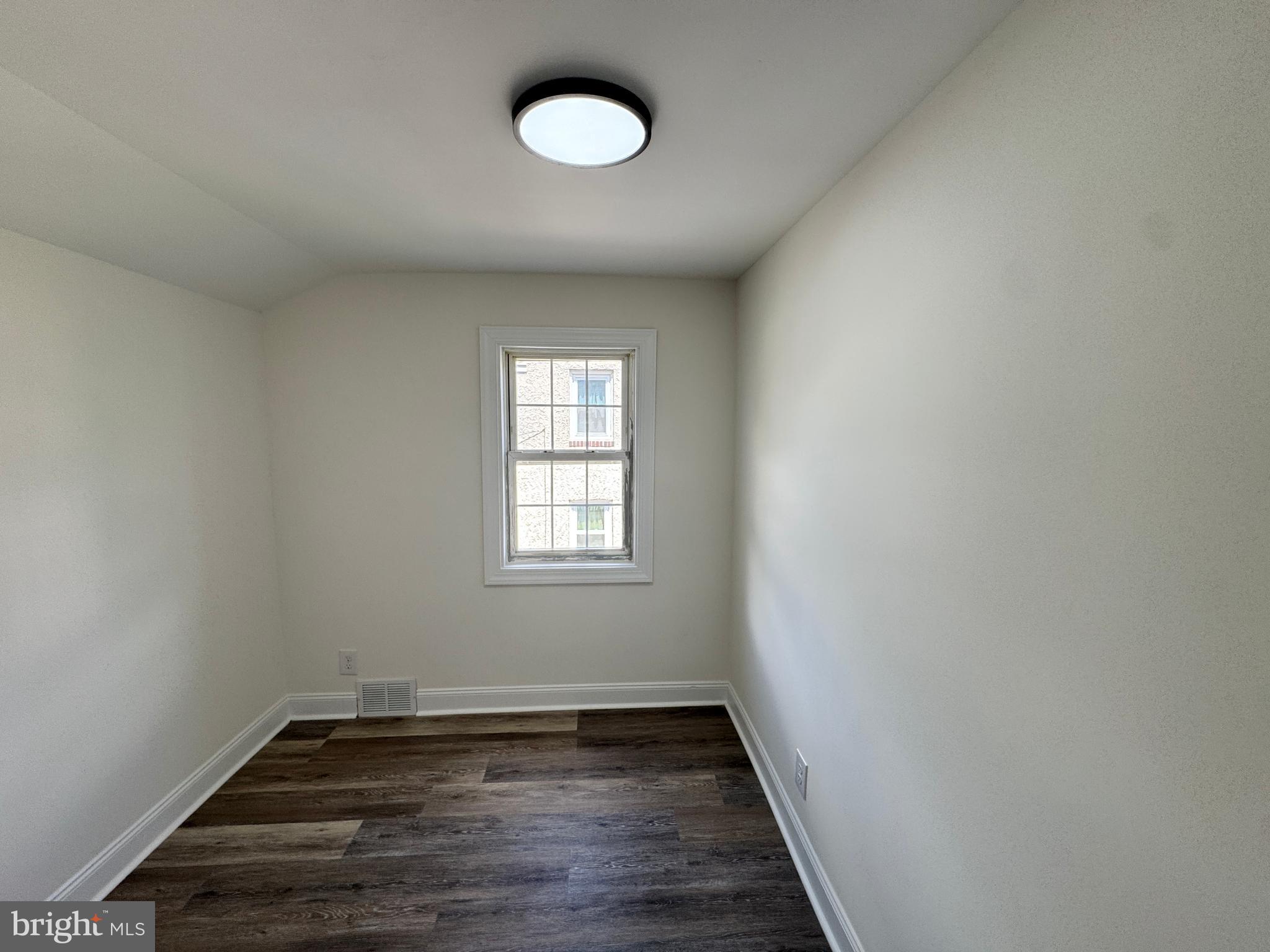 COLLINS PARK - Residential