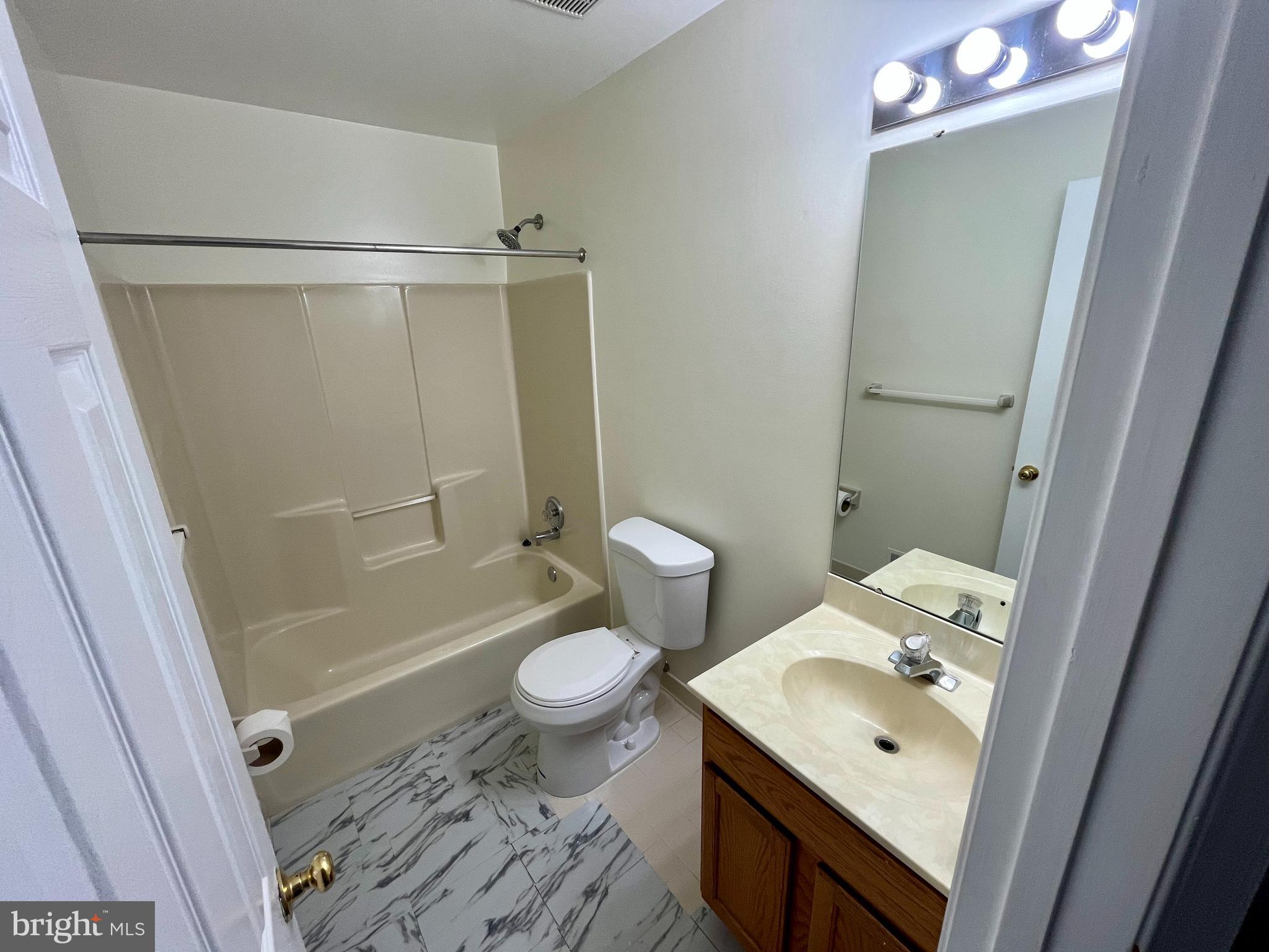 WINDSOR PARK PLAT 7 - Residential Lease