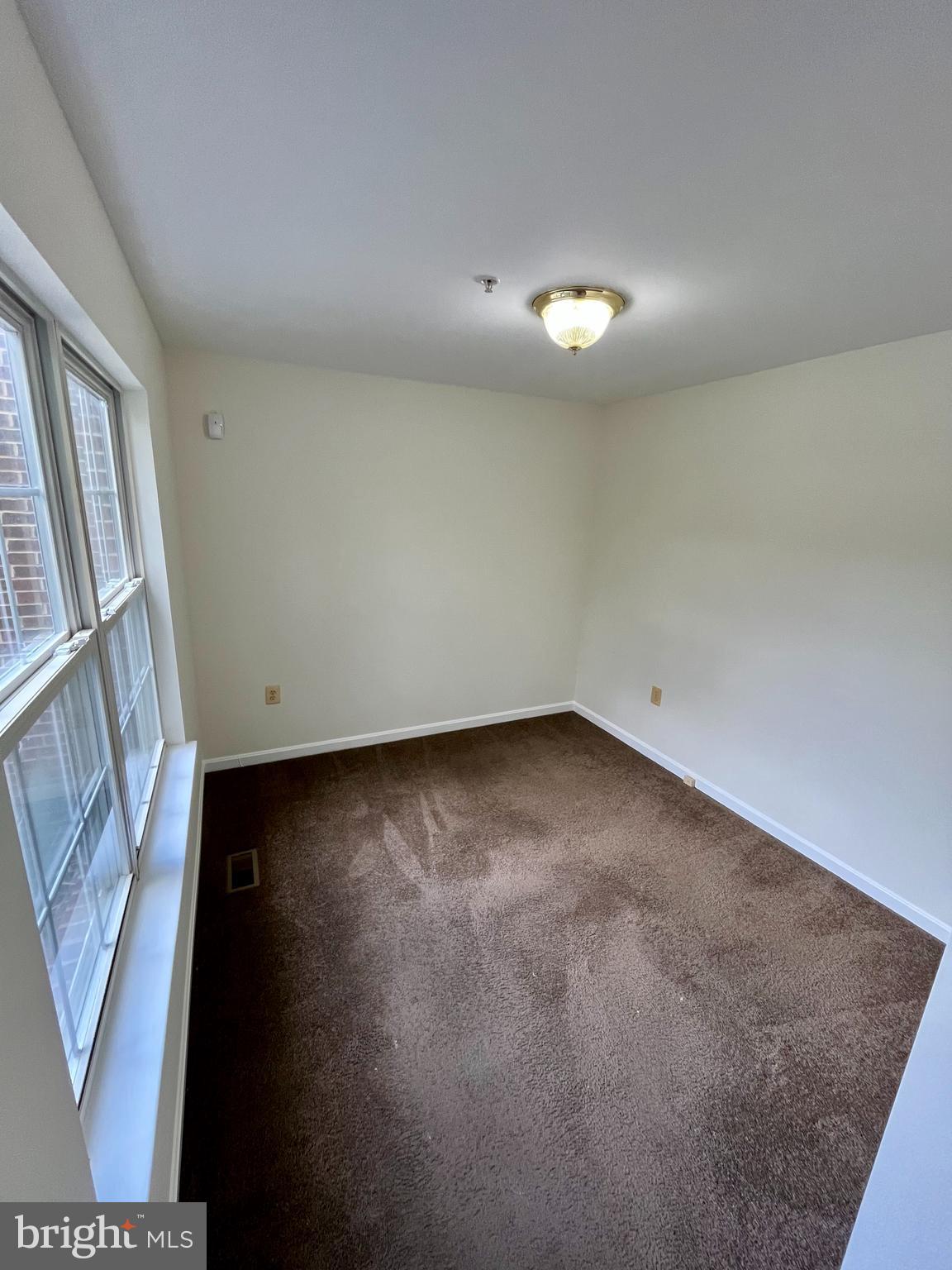 WINDSOR PARK PLAT 7 - Residential Lease