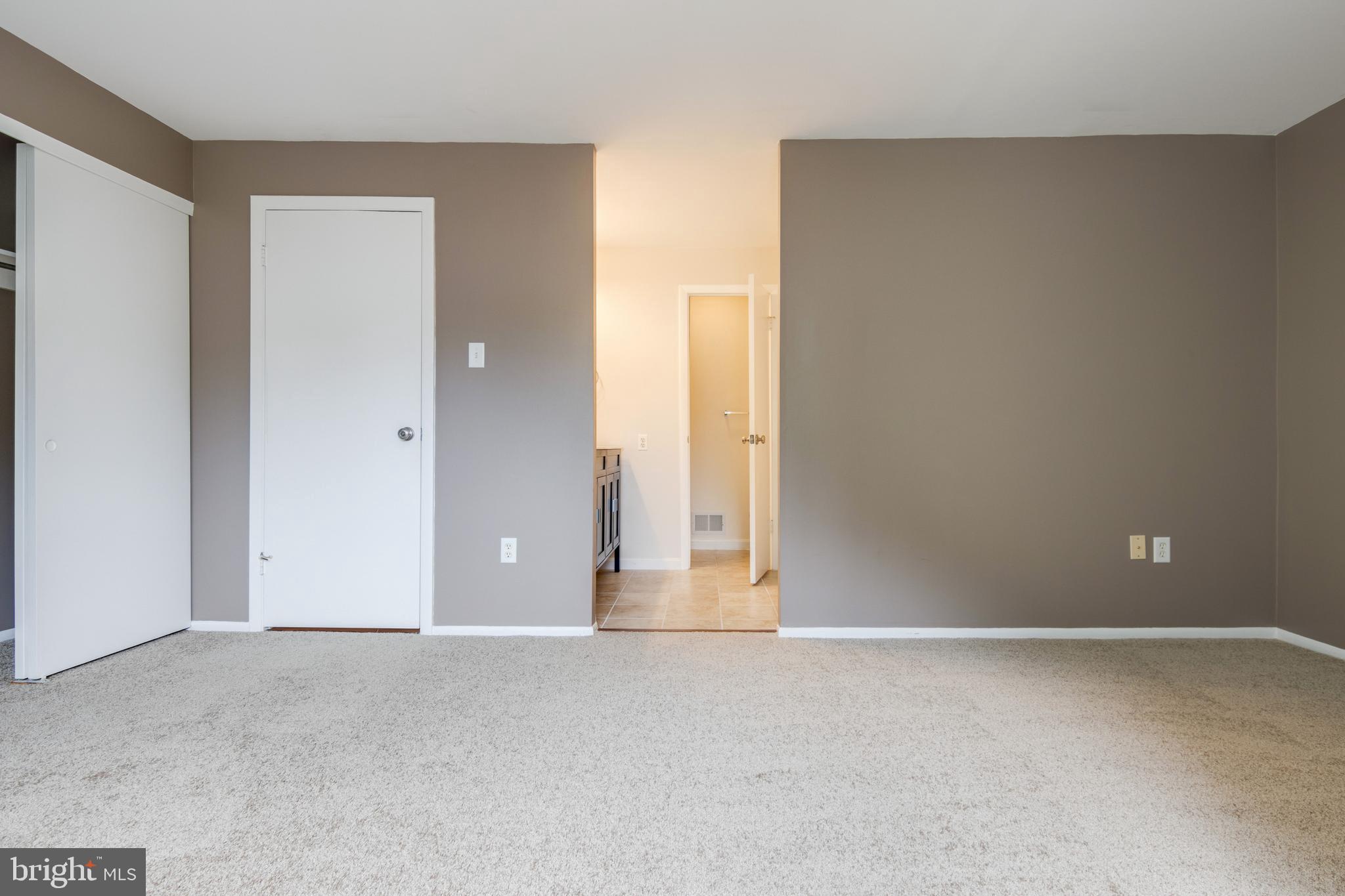 VILLAGE OF HICKORY RIDGE - Residential