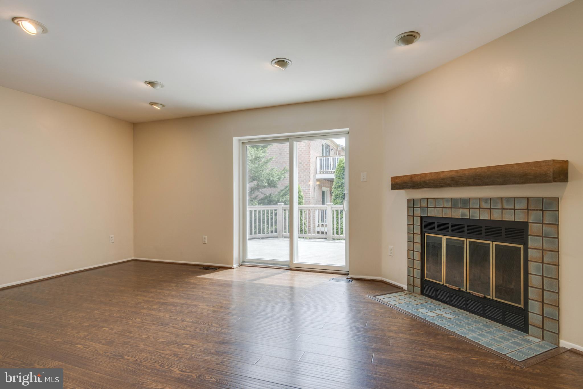 VILLAGE OF HICKORY RIDGE - Residential