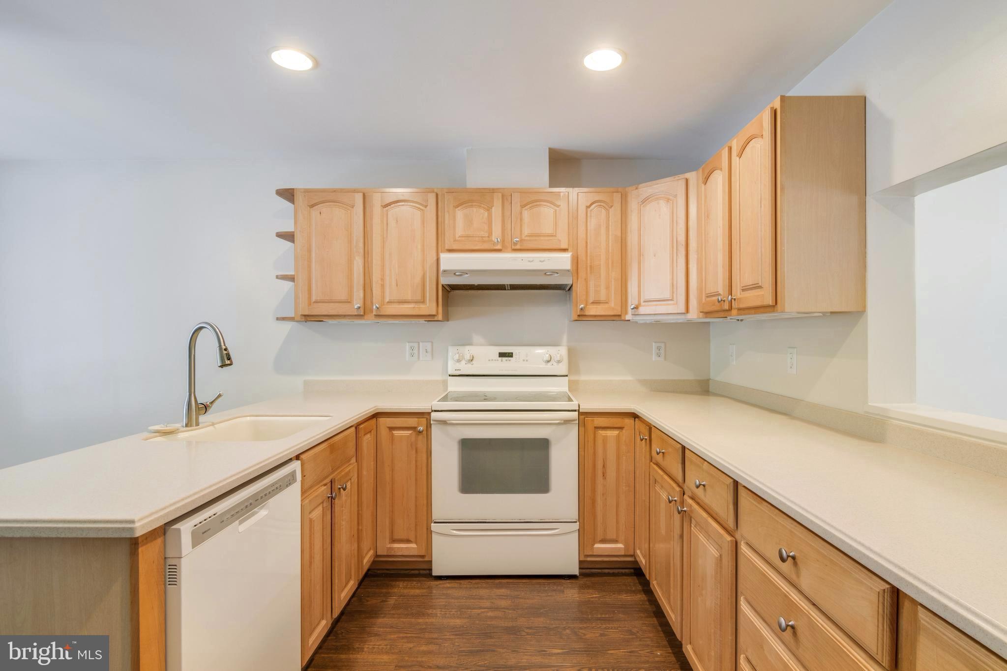 VILLAGE OF HICKORY RIDGE - Residential