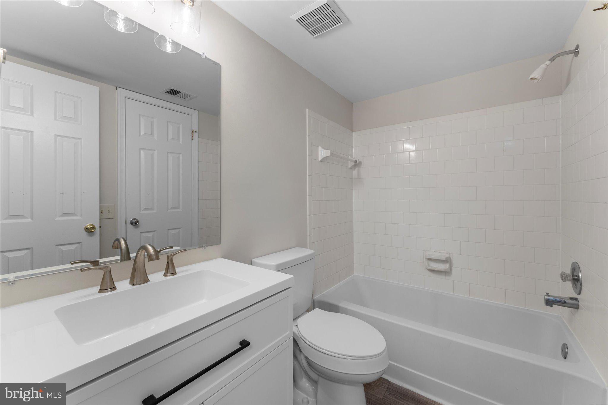 FOX CHAPEL AT TUDOR KNOLLS - Residential