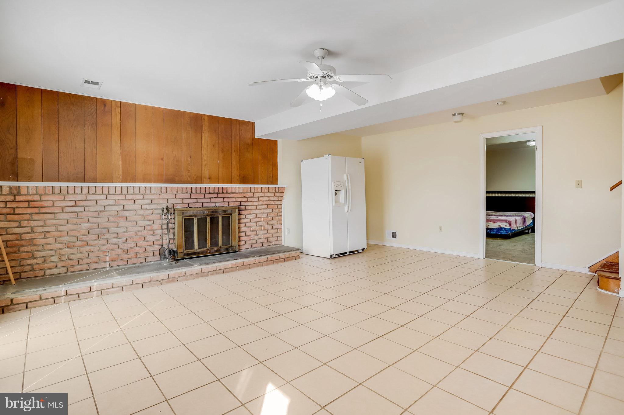 MANOR WOODS - Residential