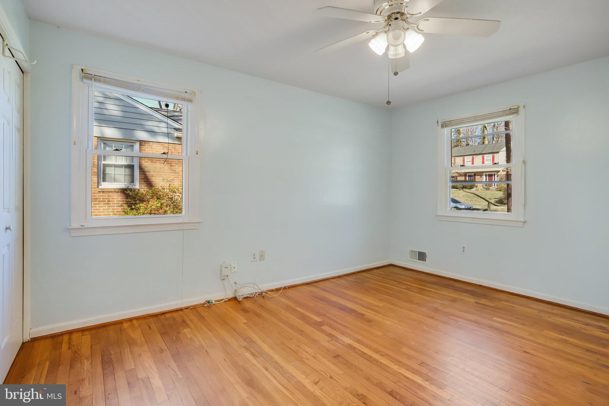 MANOR WOODS - Residential