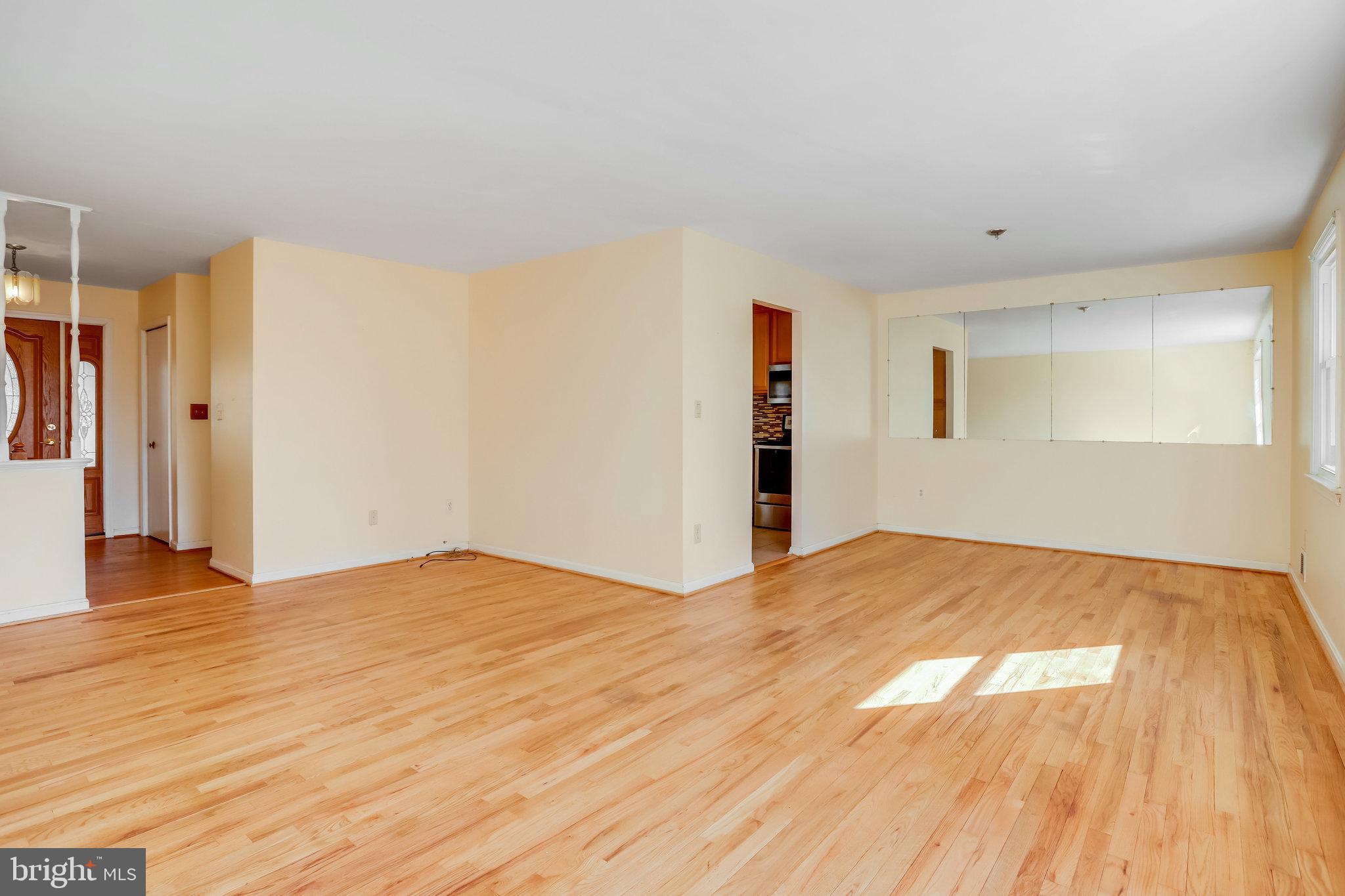 MANOR WOODS - Residential