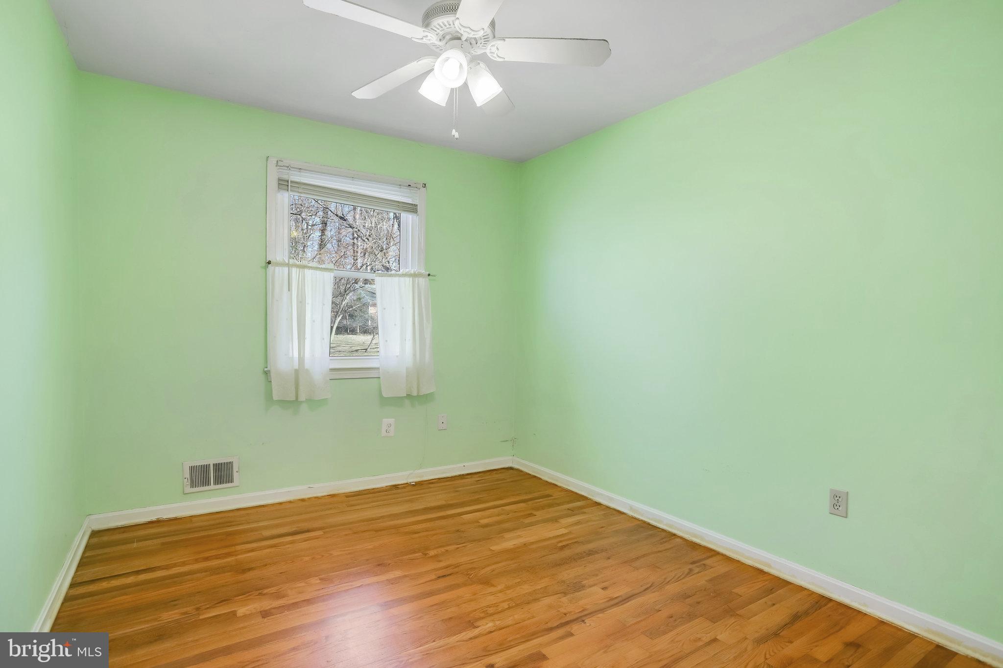 MANOR WOODS - Residential