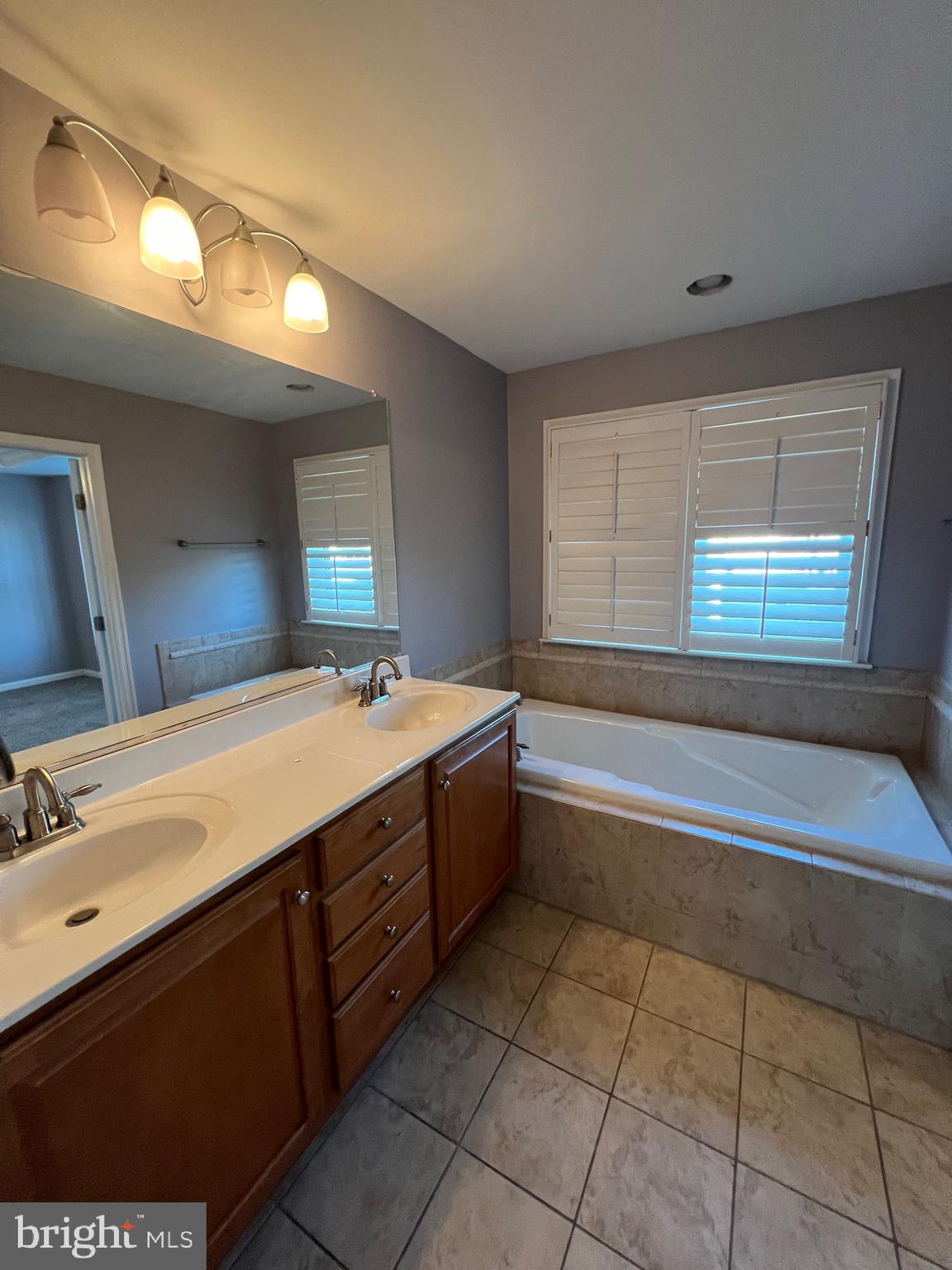 LOCUST POINT - Residential Lease