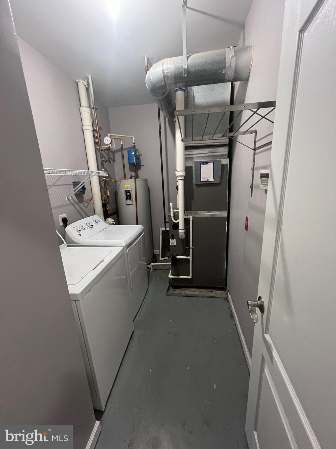 LOCUST POINT - Residential Lease