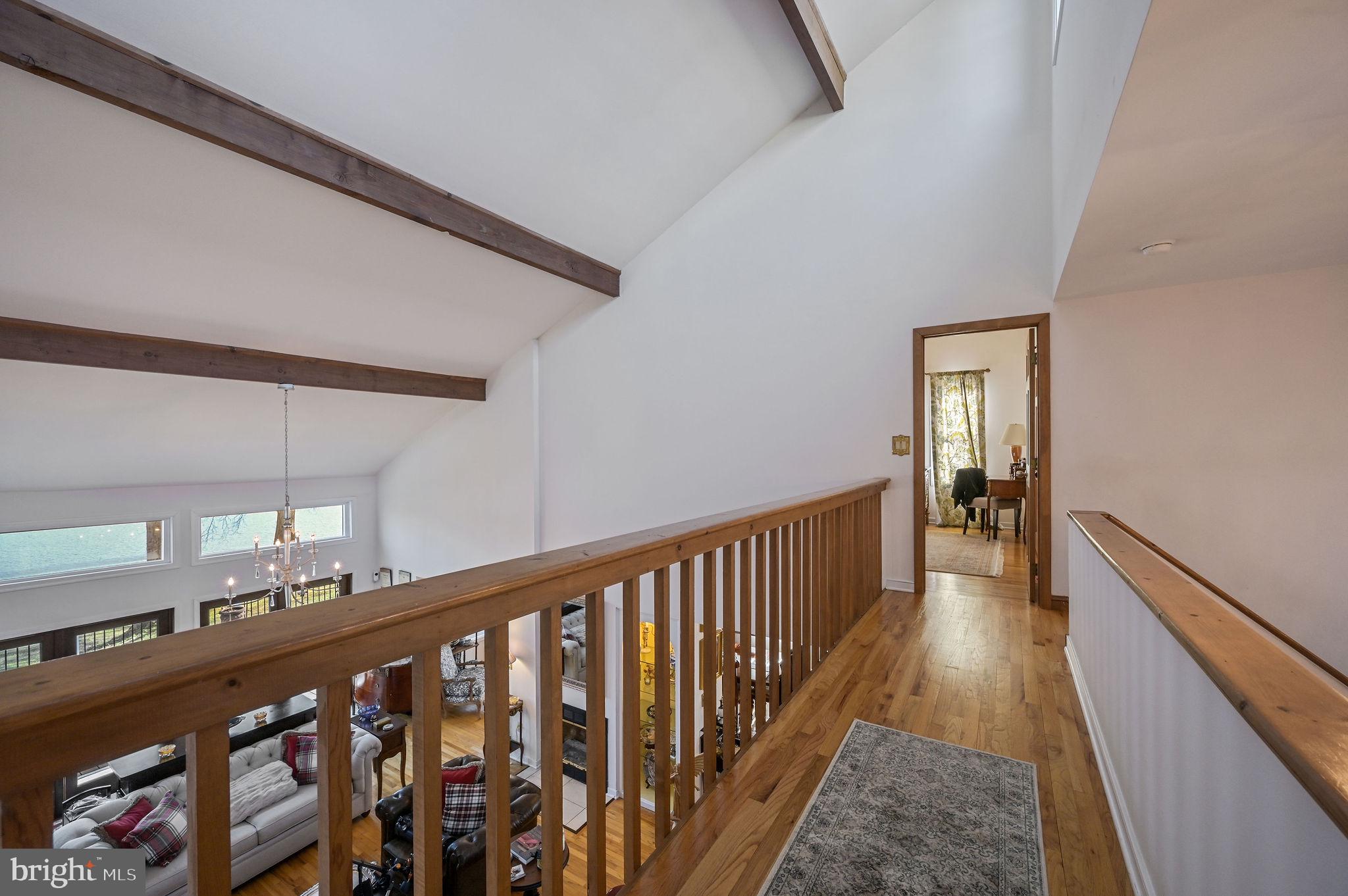 NORTHRIDGE - Residential