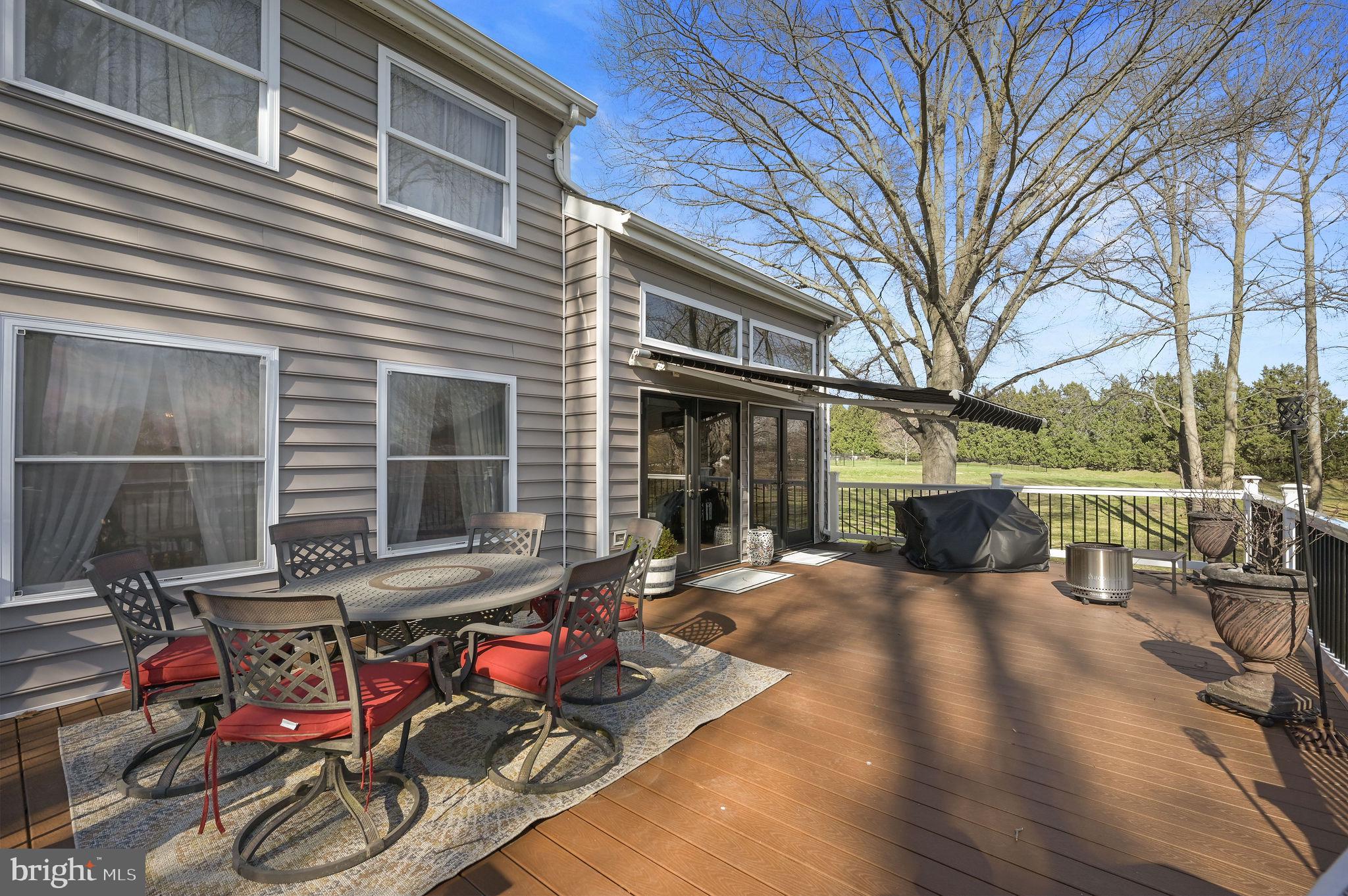 NORTHRIDGE - Residential