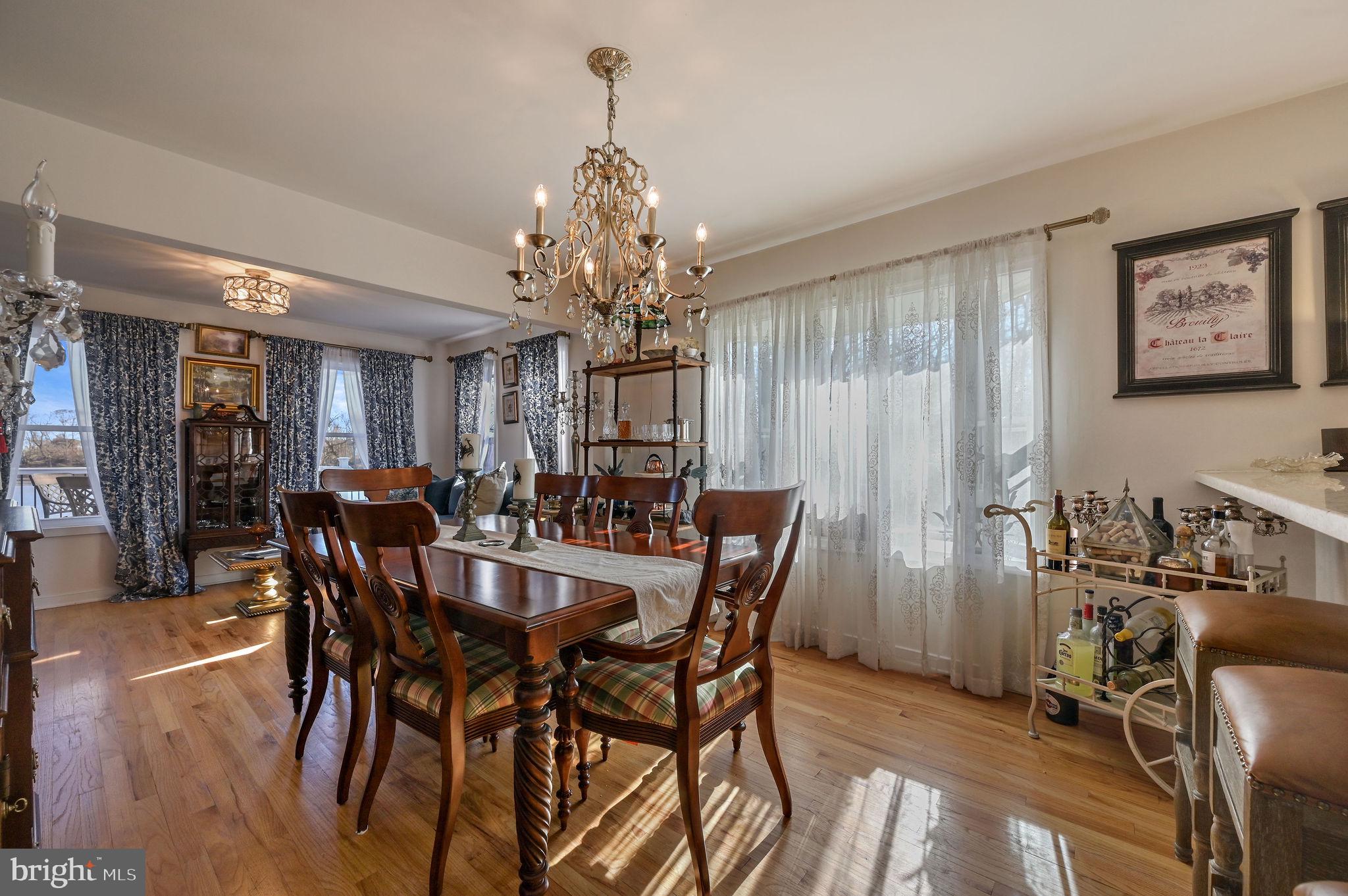 NORTHRIDGE - Residential